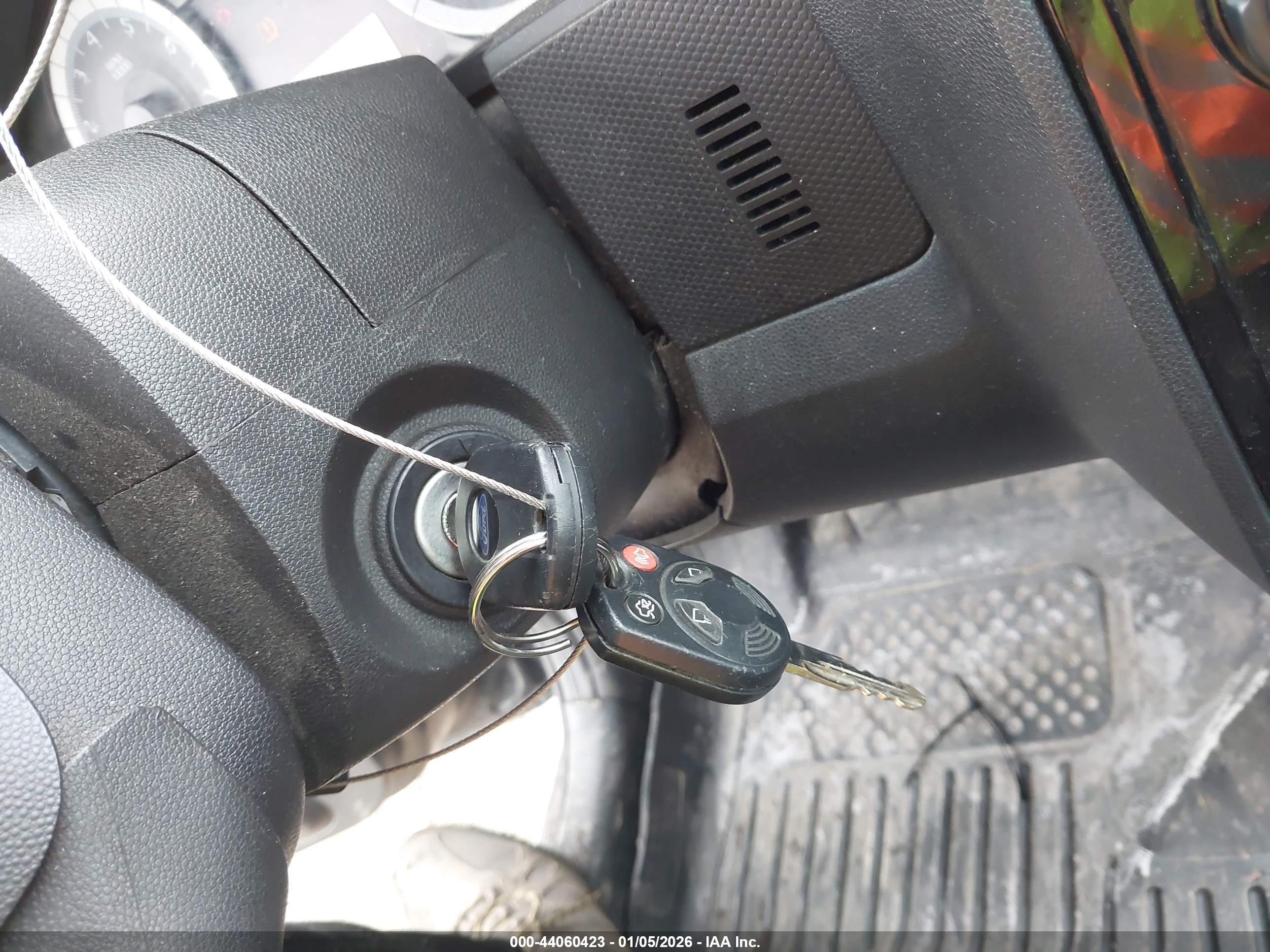 FORD ESCAPE image 11