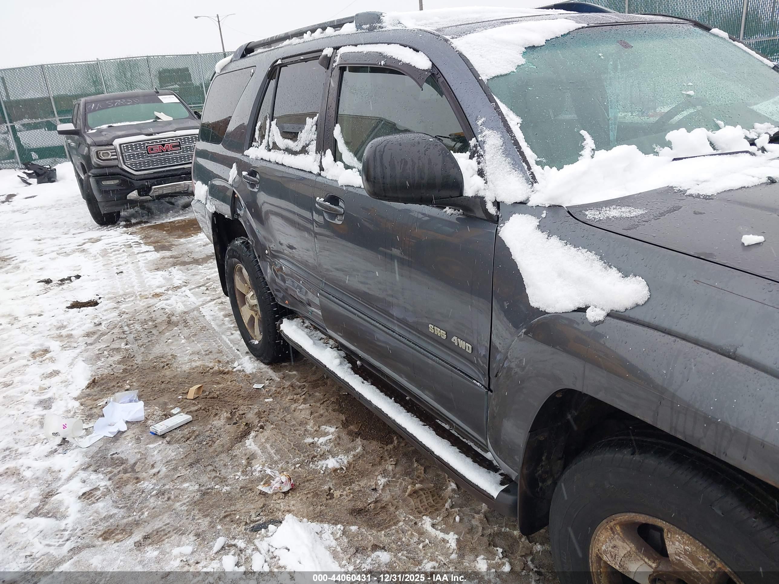 TOYOTA 4RUNNER image 6