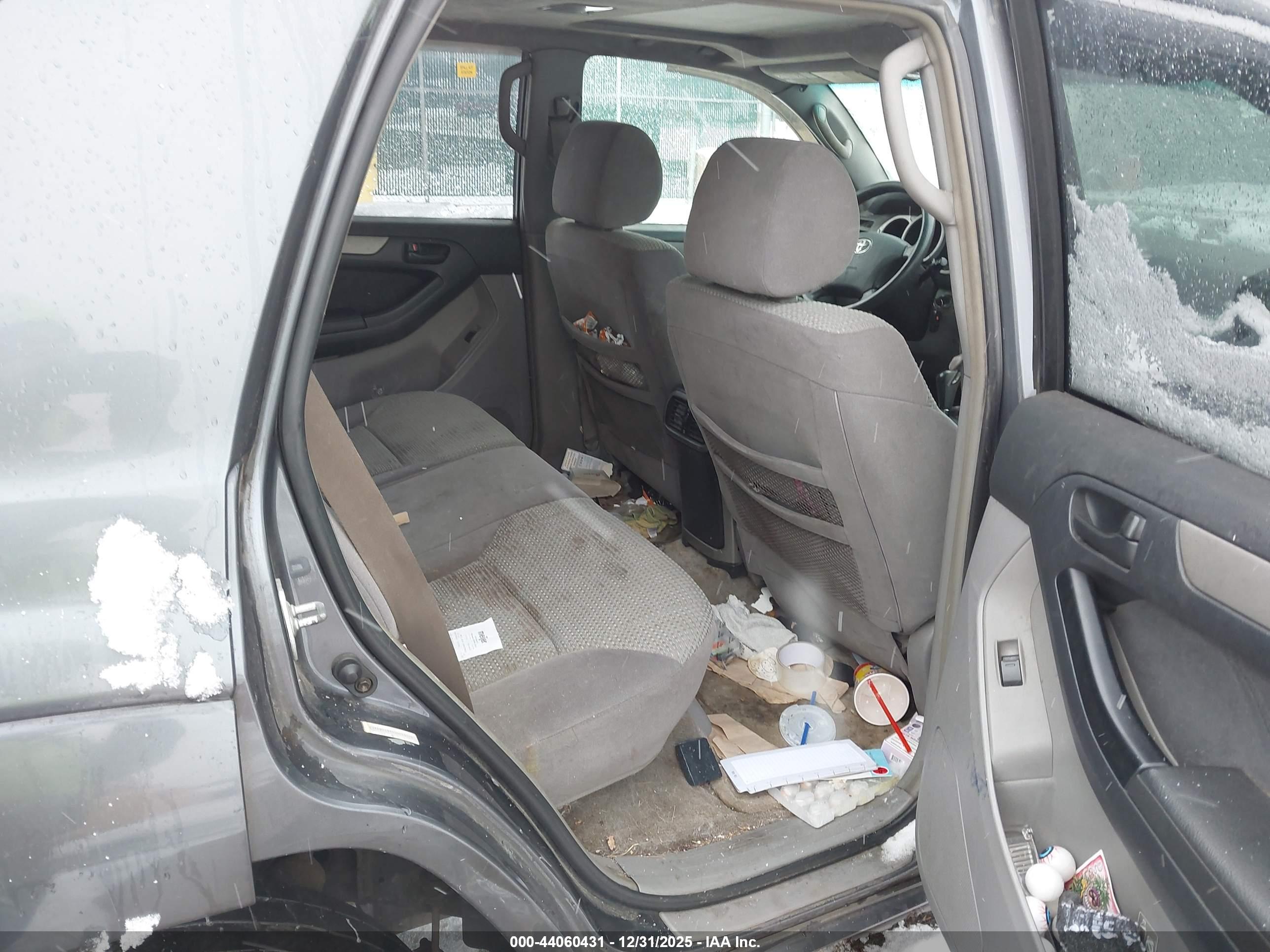 TOYOTA 4RUNNER image 8