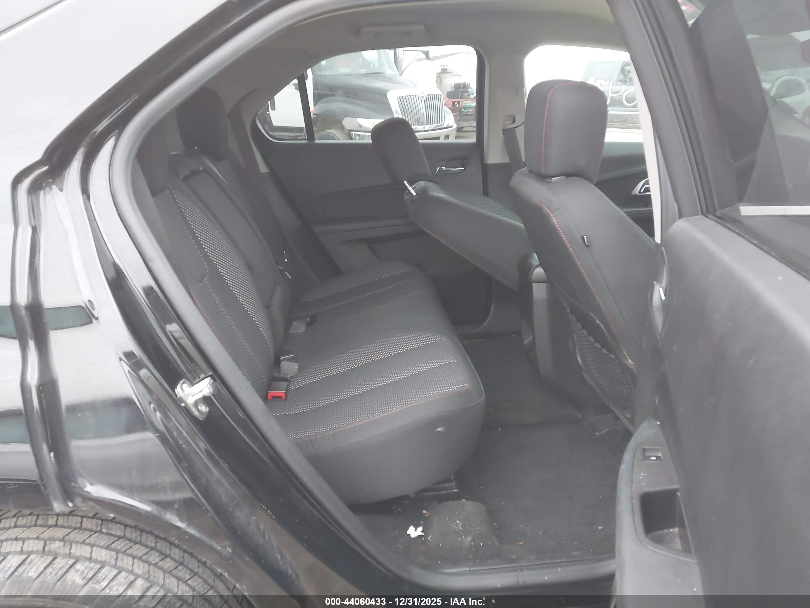 CHEVROLET EQUINOX image 8