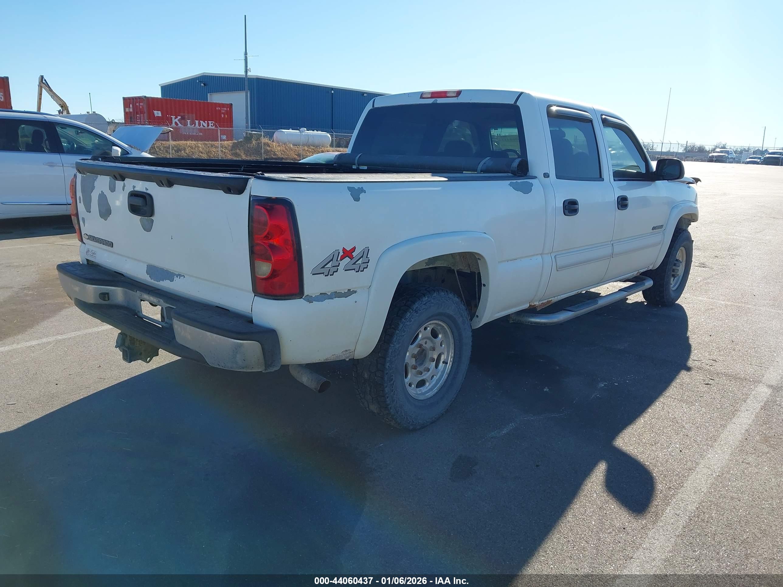CHEVROLET SILVERADO image 4