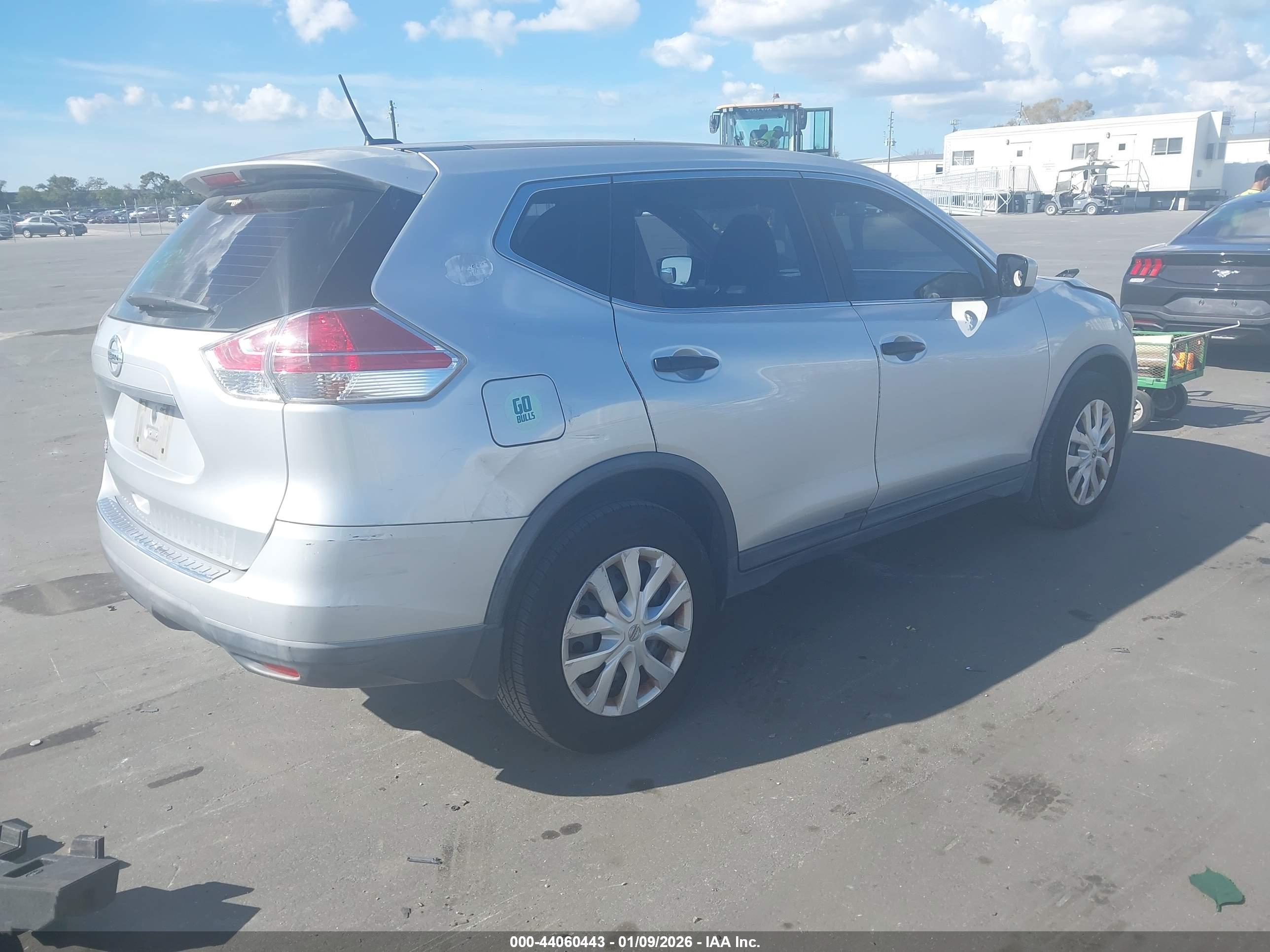 NISSAN ROGUE image 4