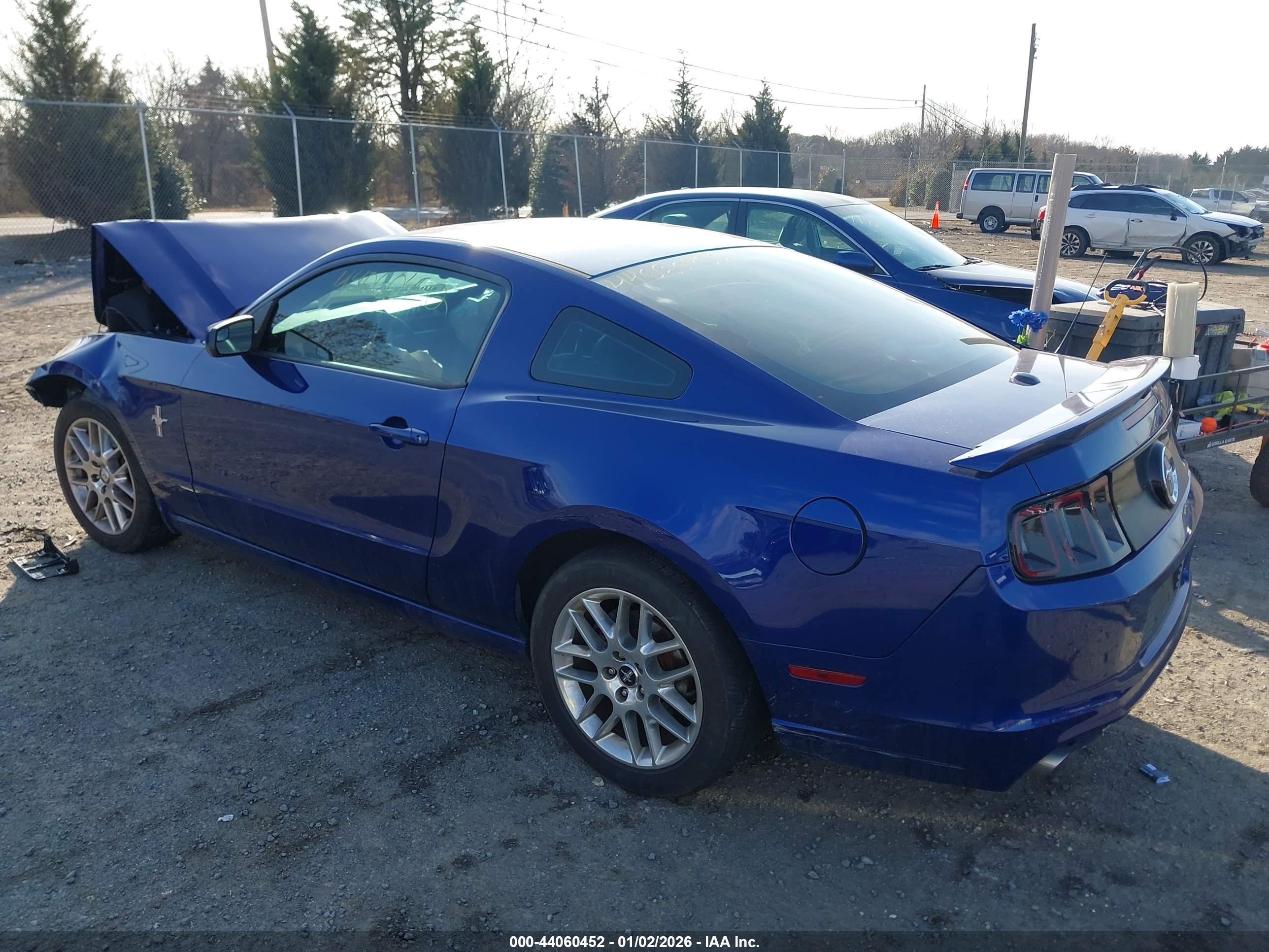 FORD MUSTANG image 3
