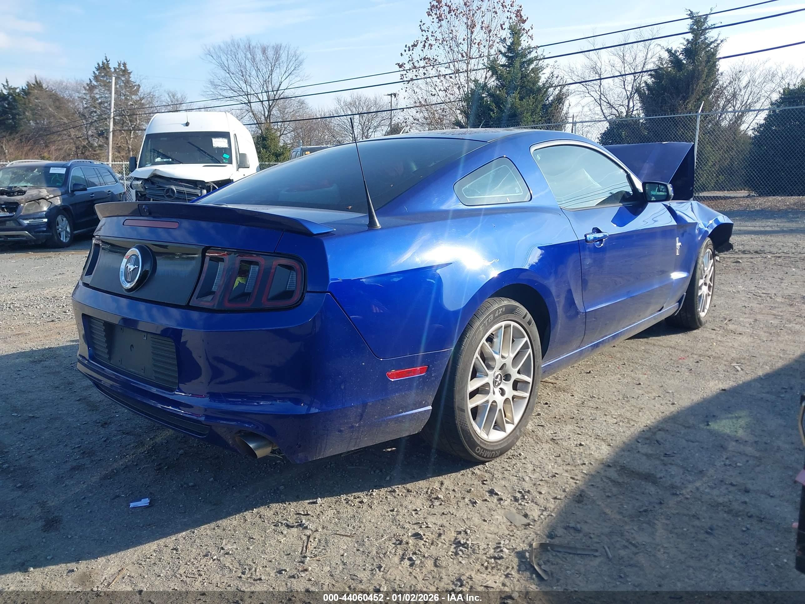 FORD MUSTANG image 4