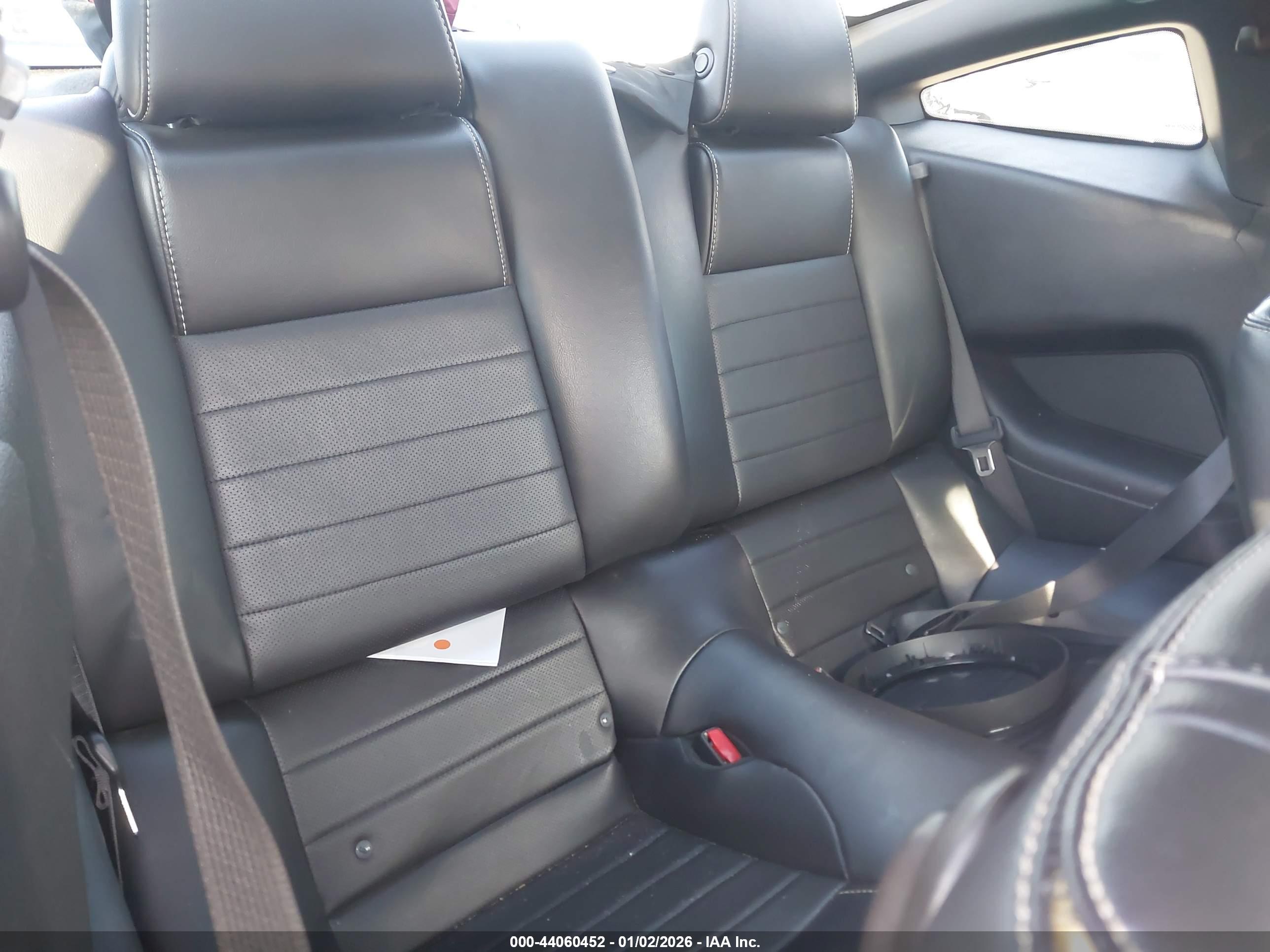 FORD MUSTANG image 8