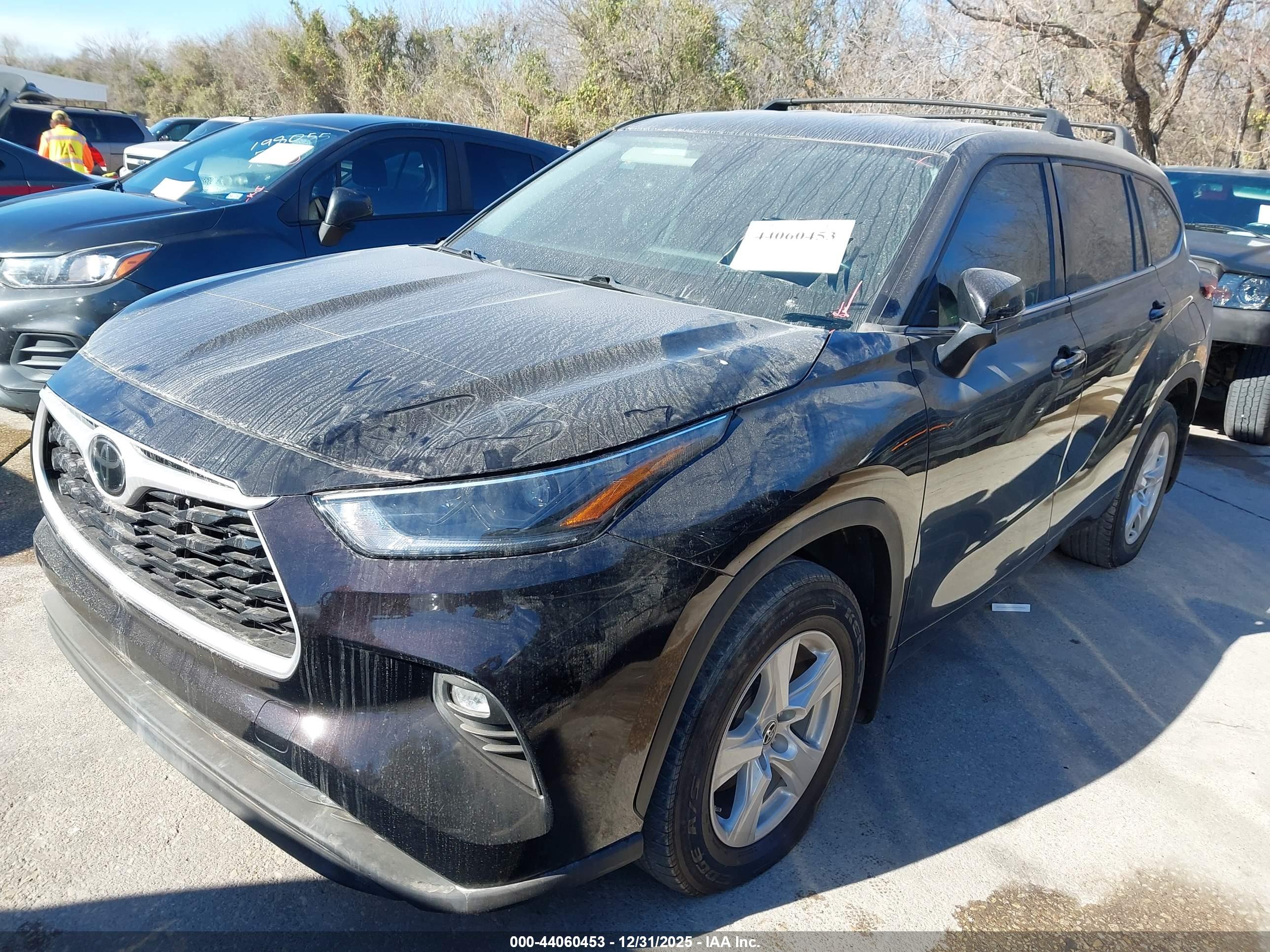 TOYOTA HIGHLANDER image 2
