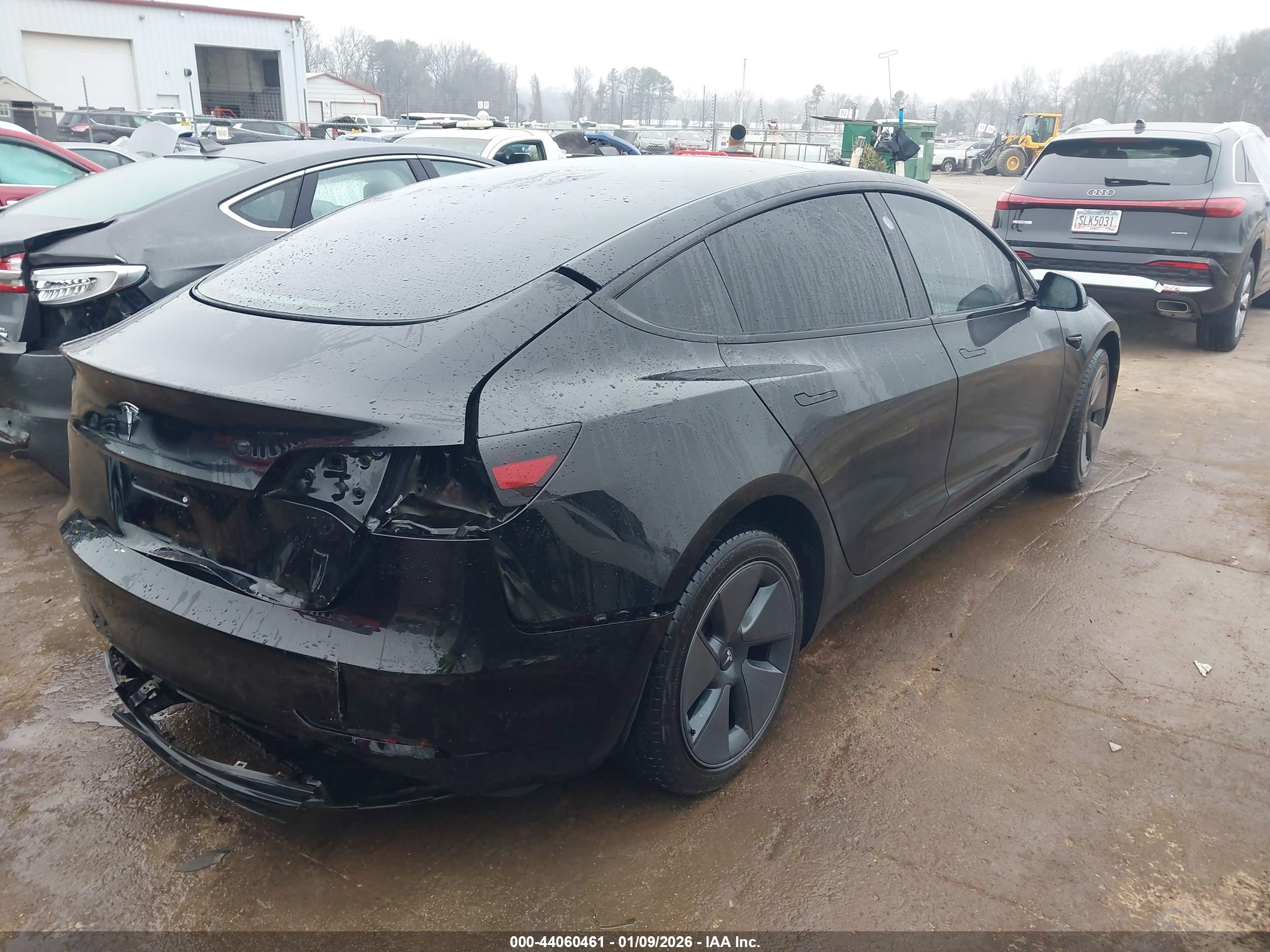 TESLA MODEL image 4