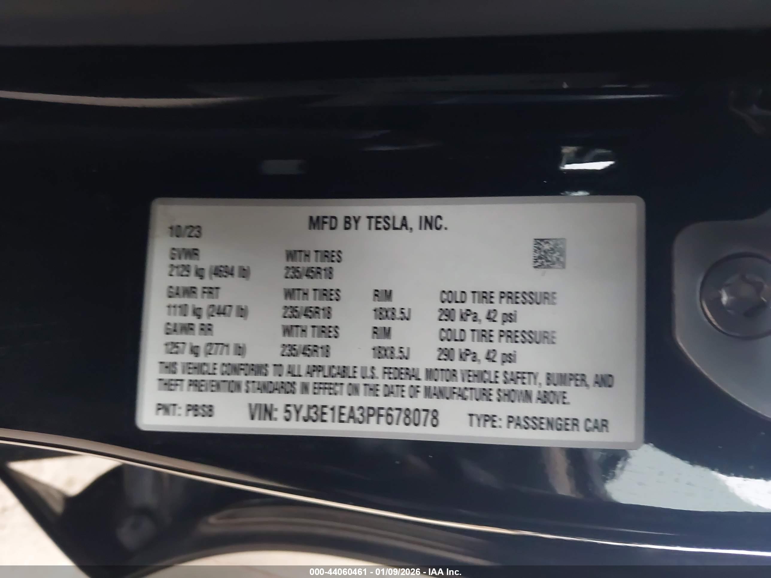 TESLA MODEL image 9