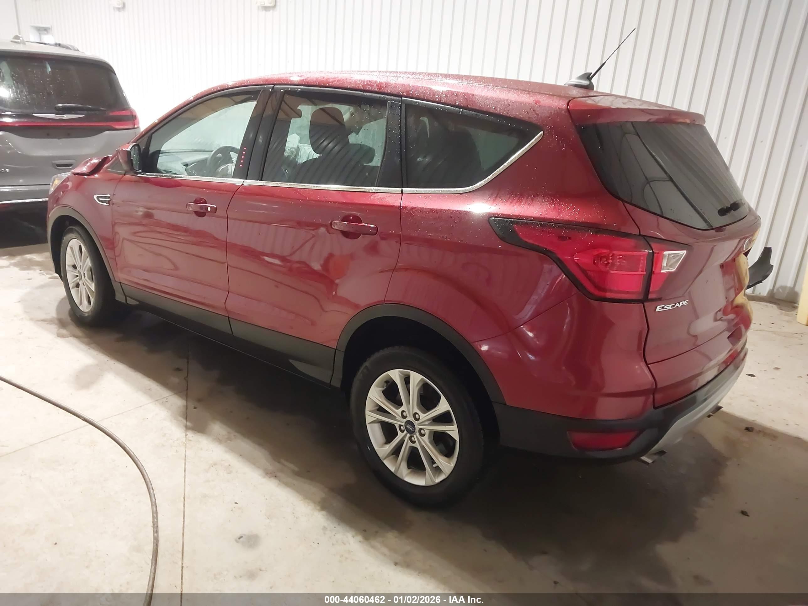 FORD ESCAPE image 3