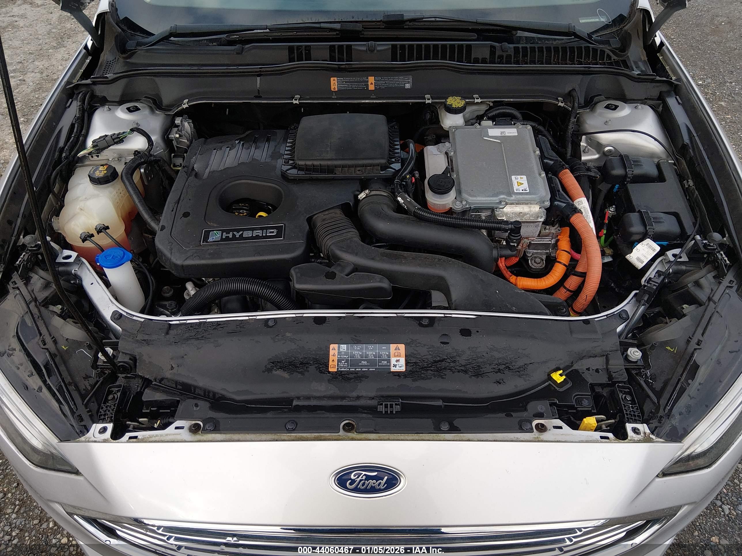 FORD FUSION image 10