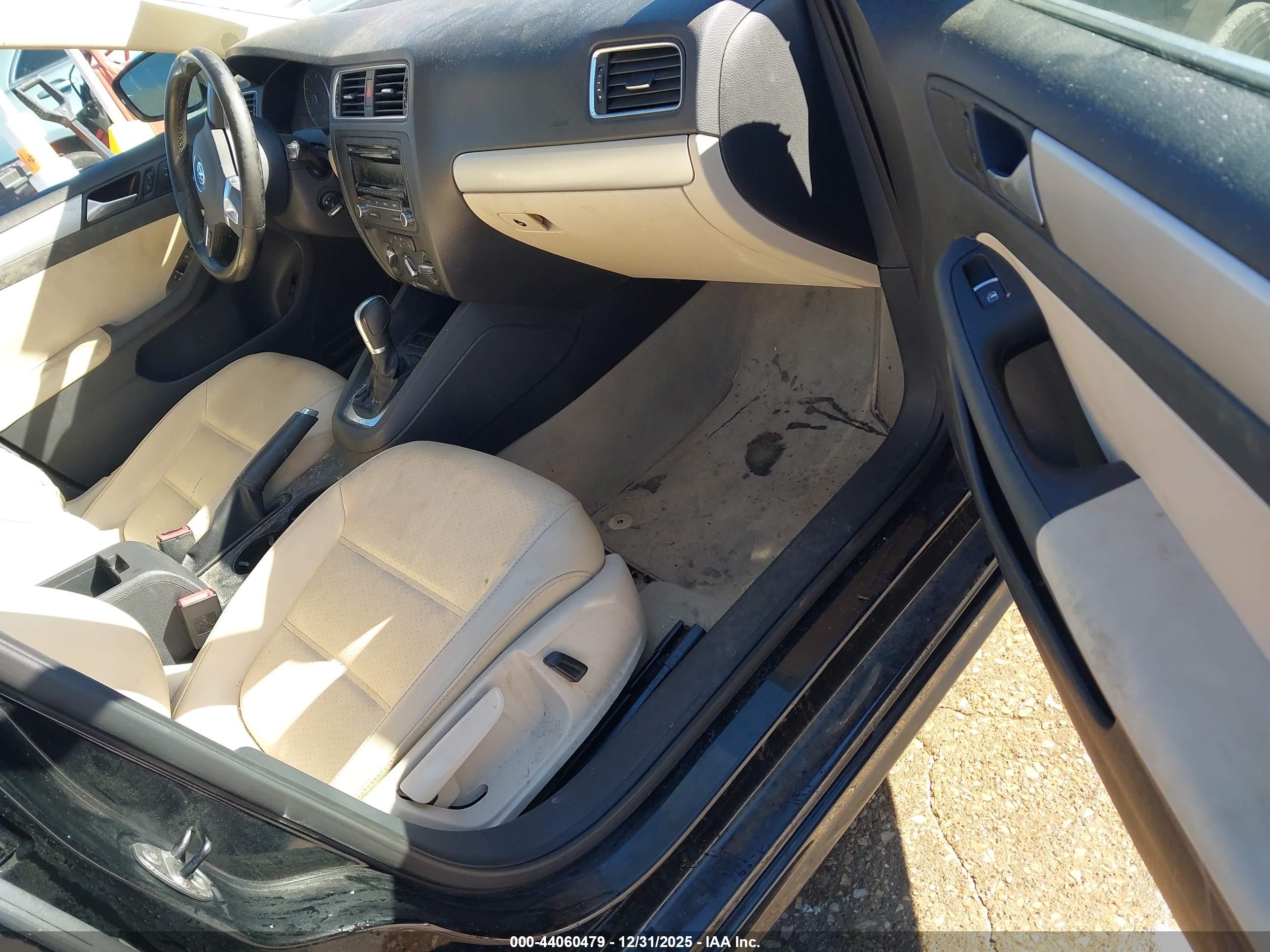 VOLKSWAGEN JETTA image 5