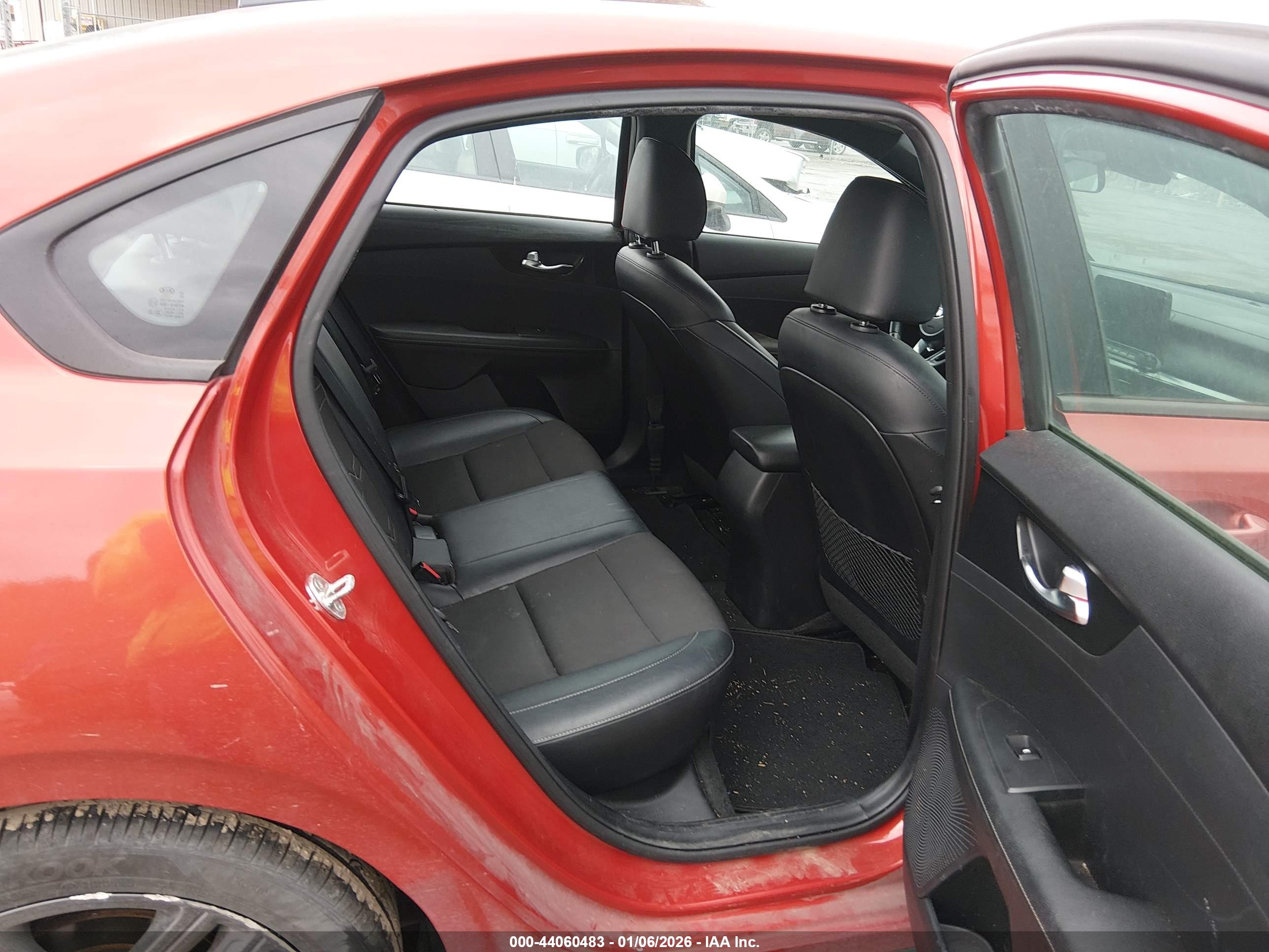 KIA FORTE image 8