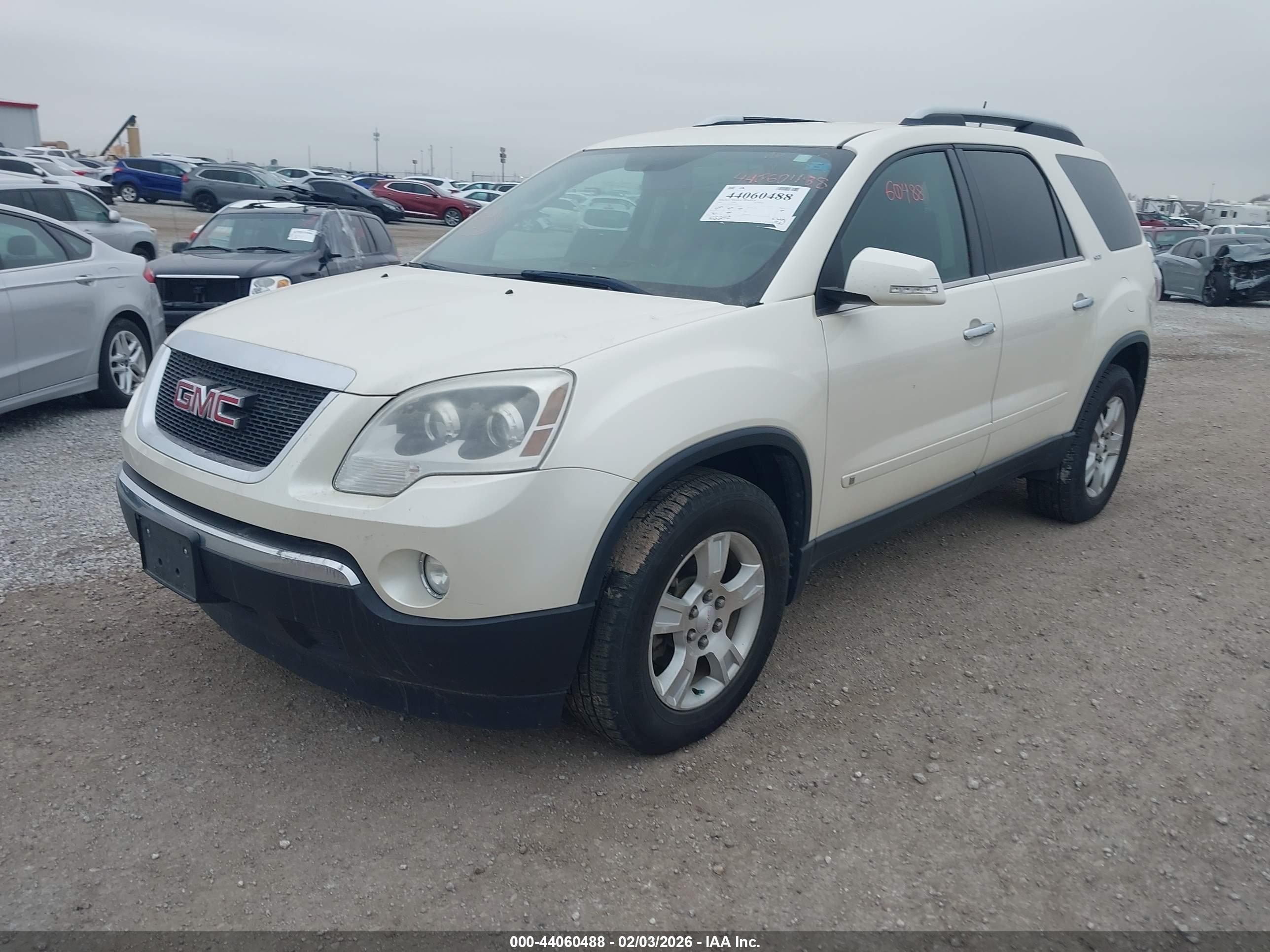 GMC ACADIA image 2