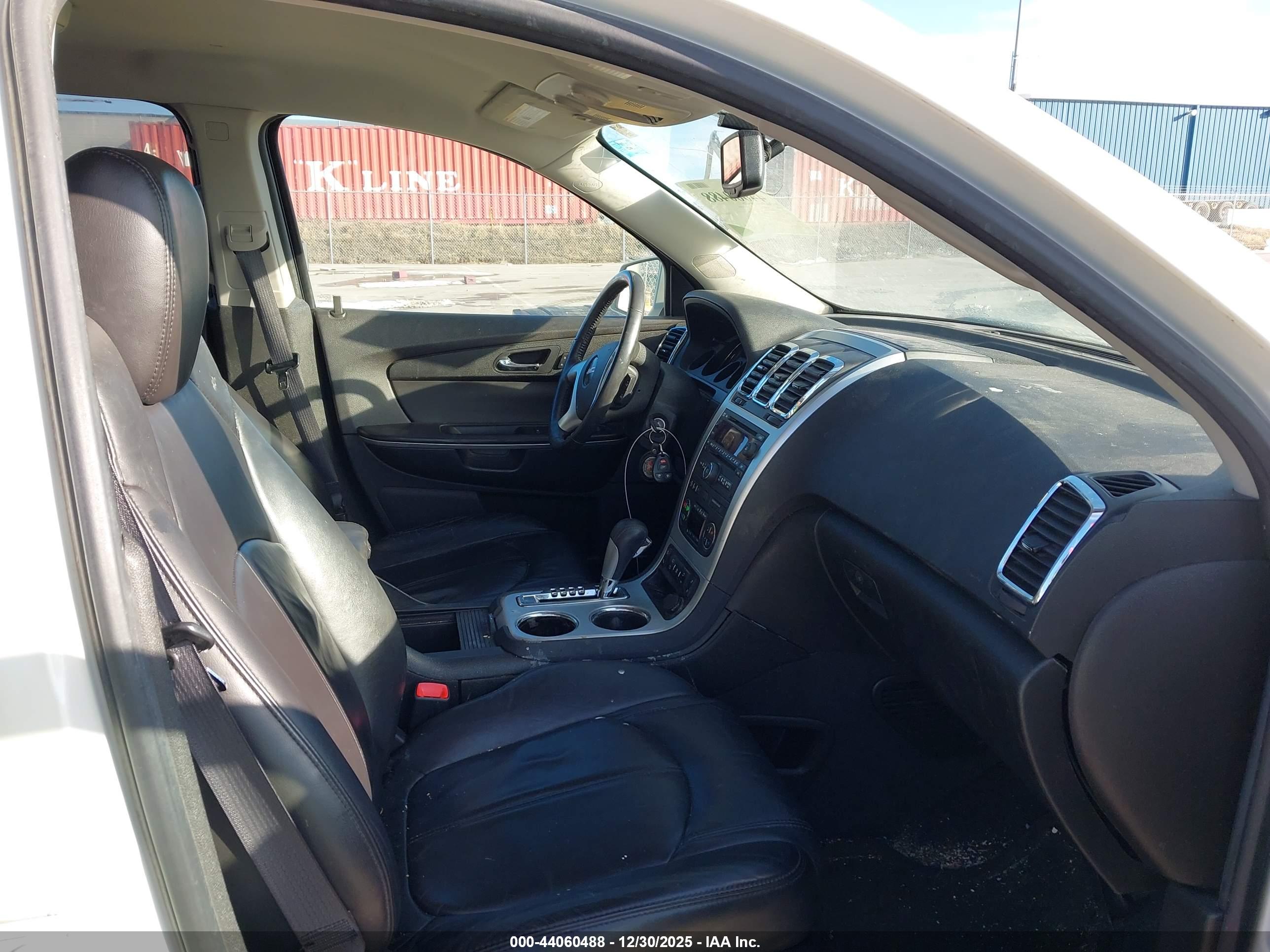 GMC ACADIA image 5