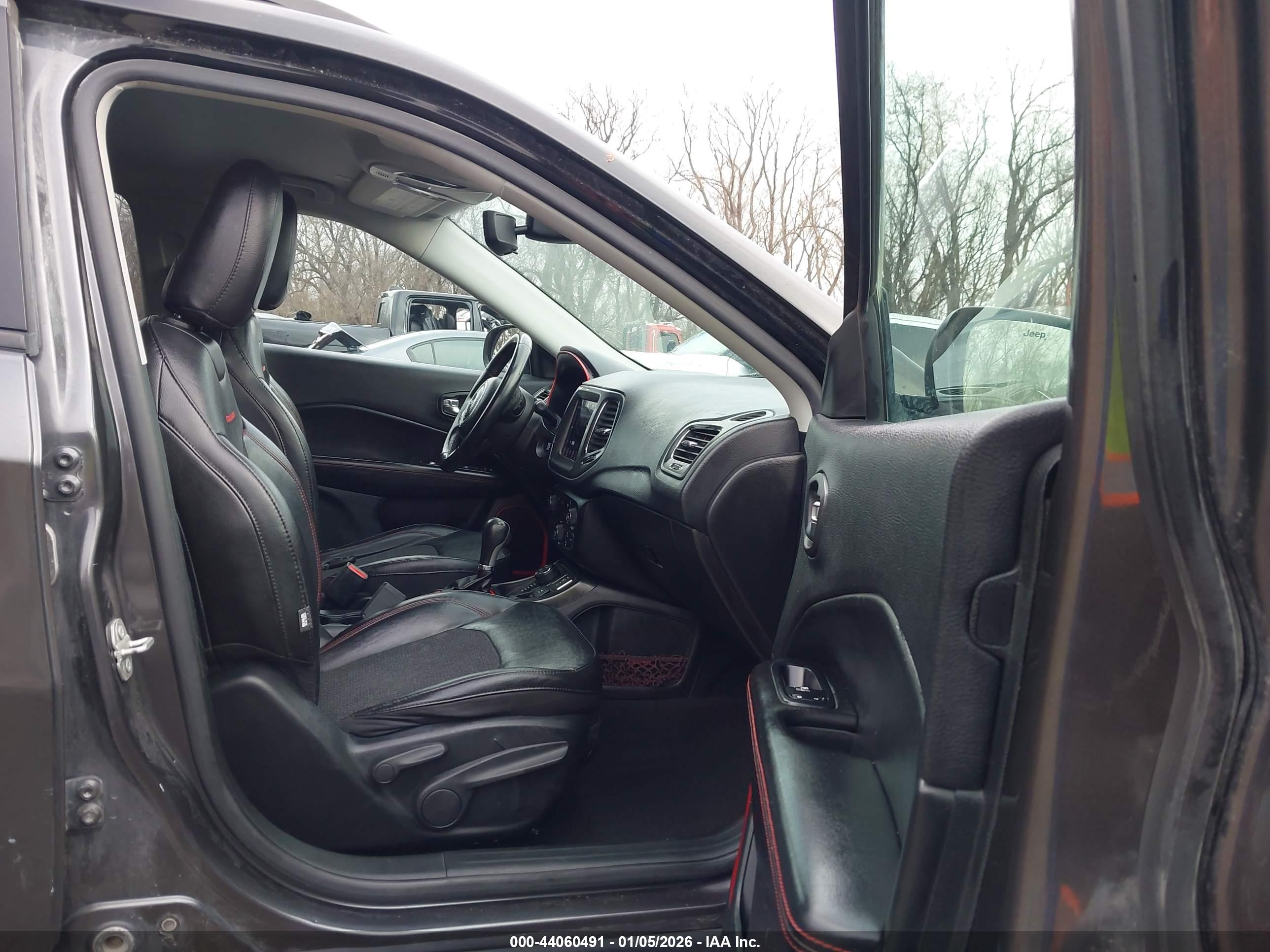 JEEP COMPASS image 5