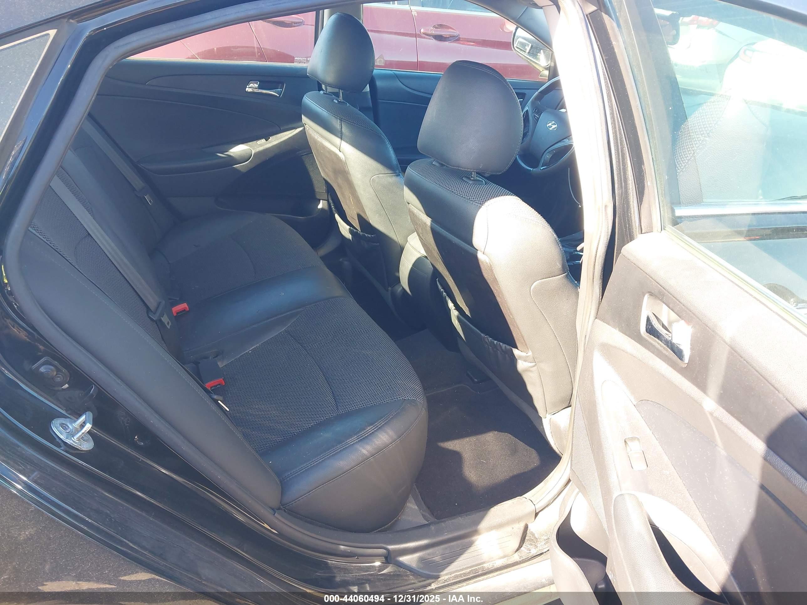 HYUNDAI SONATA image 8