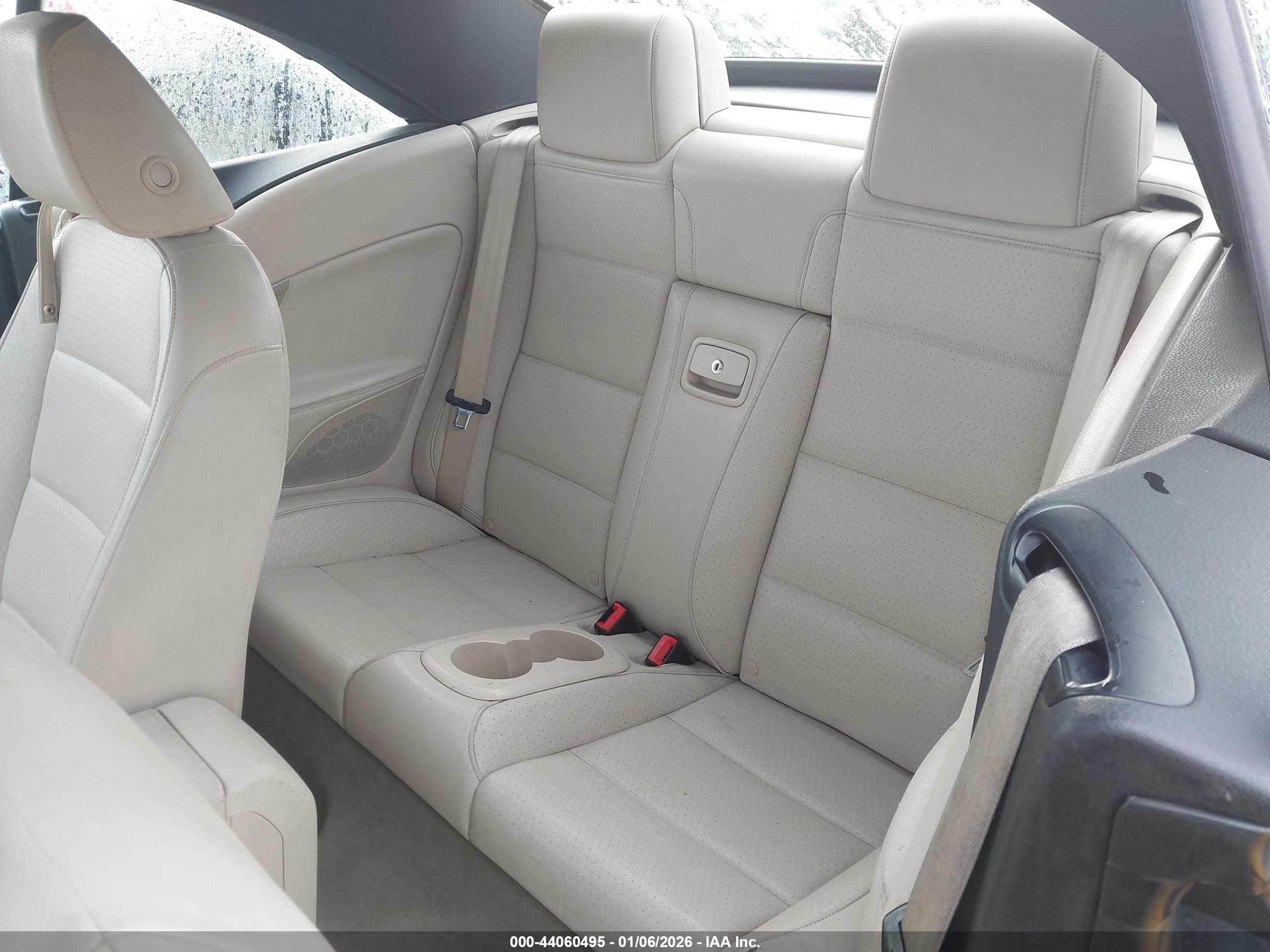 VOLKSWAGEN EOS image 8