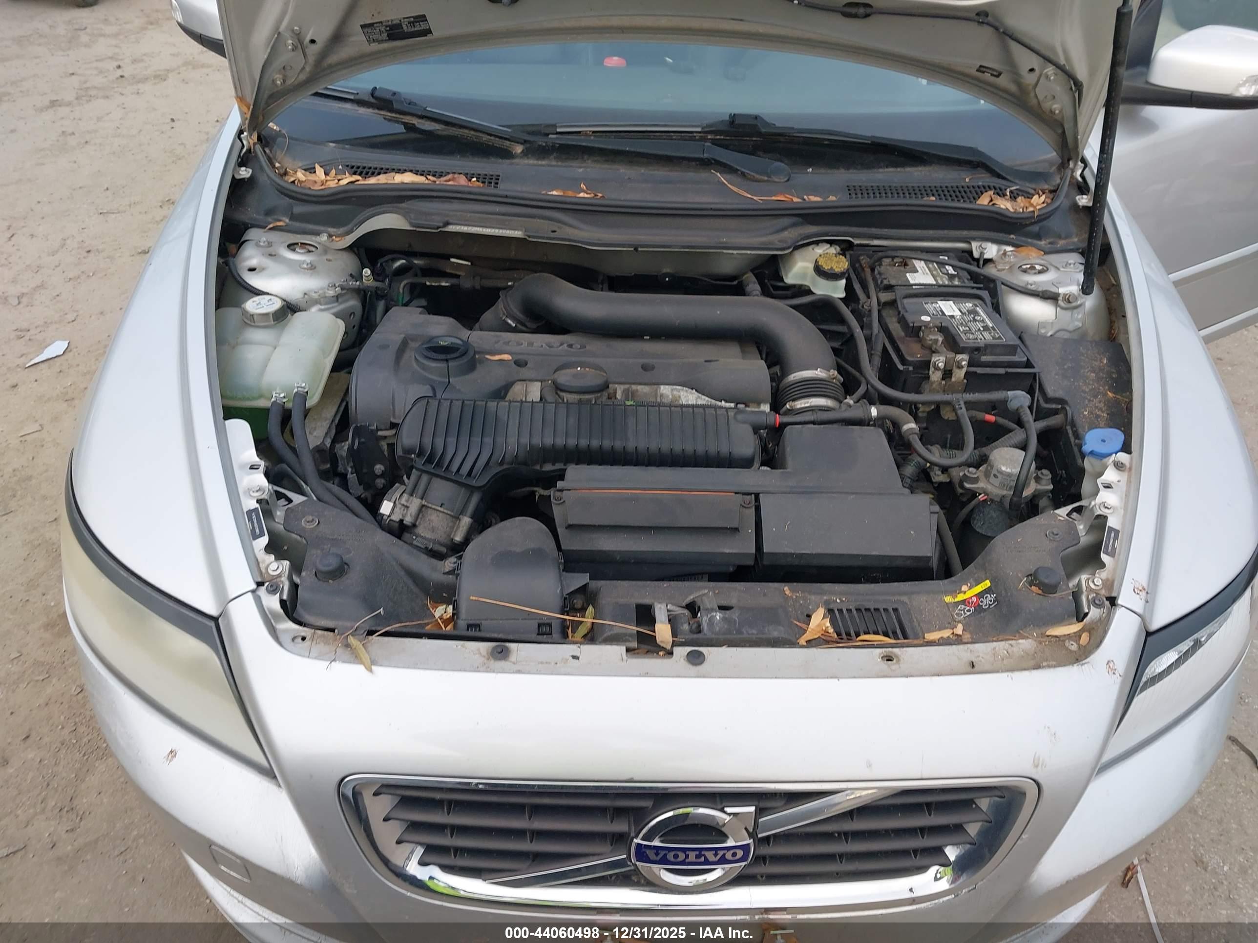 VOLVO S40 image 10