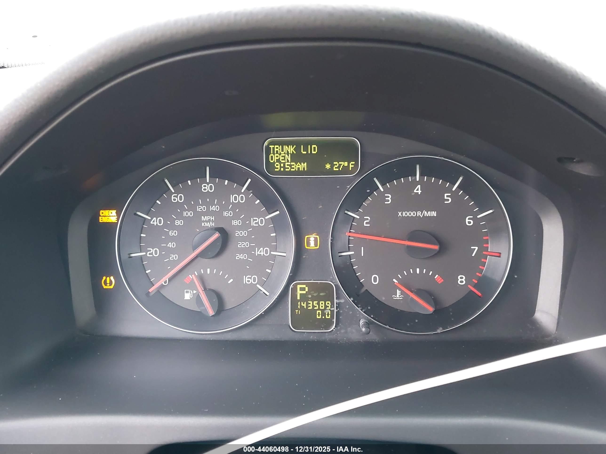 VOLVO S40 image 7