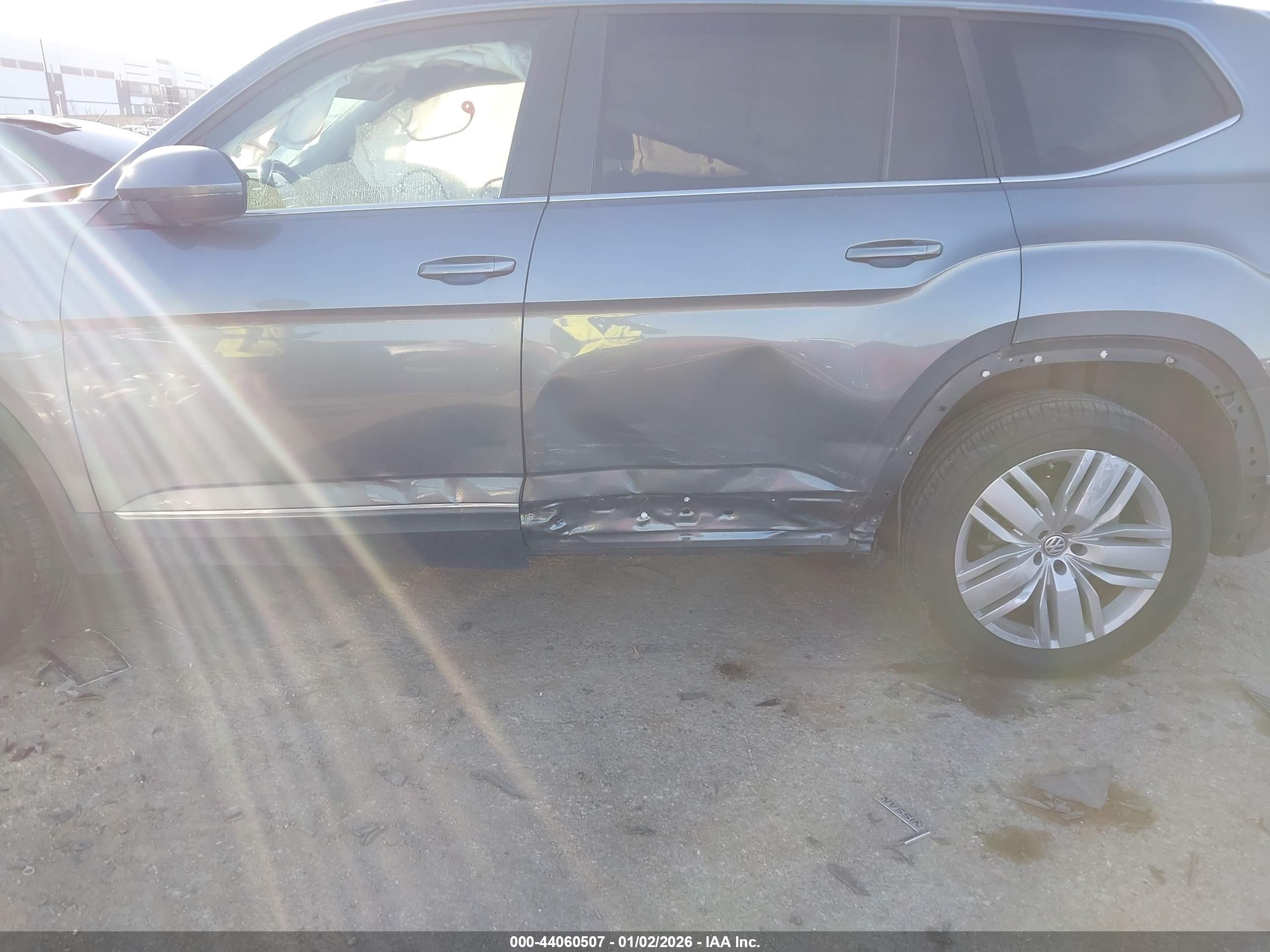 VOLKSWAGEN ATLAS image 6