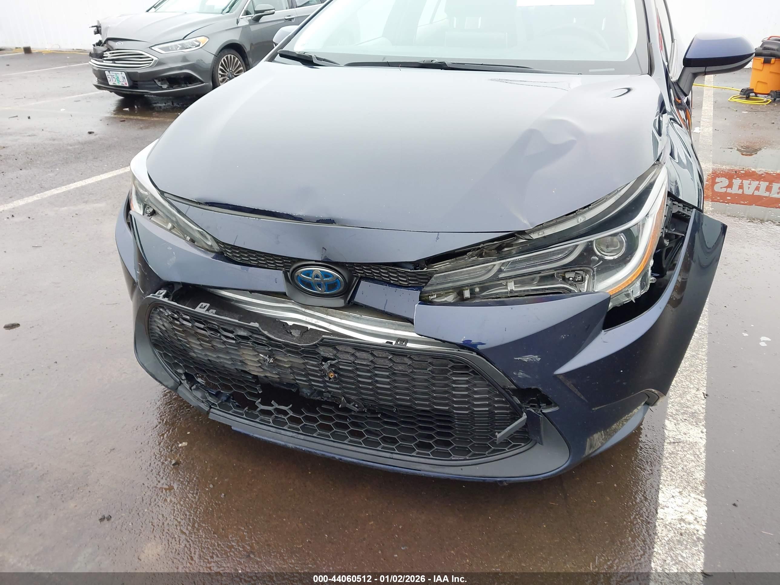 TOYOTA COROLLA image 6