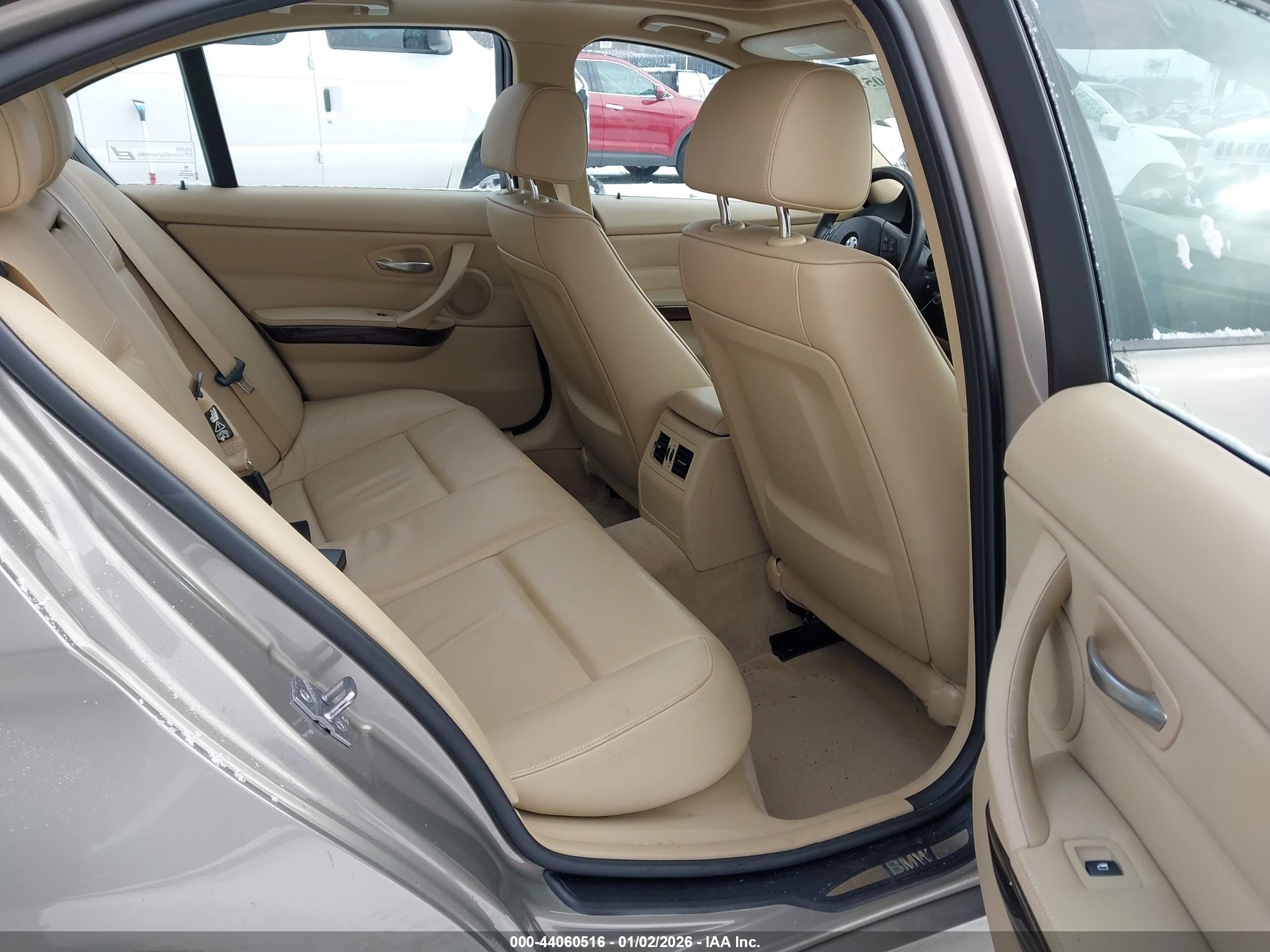 BMW 328I image 8