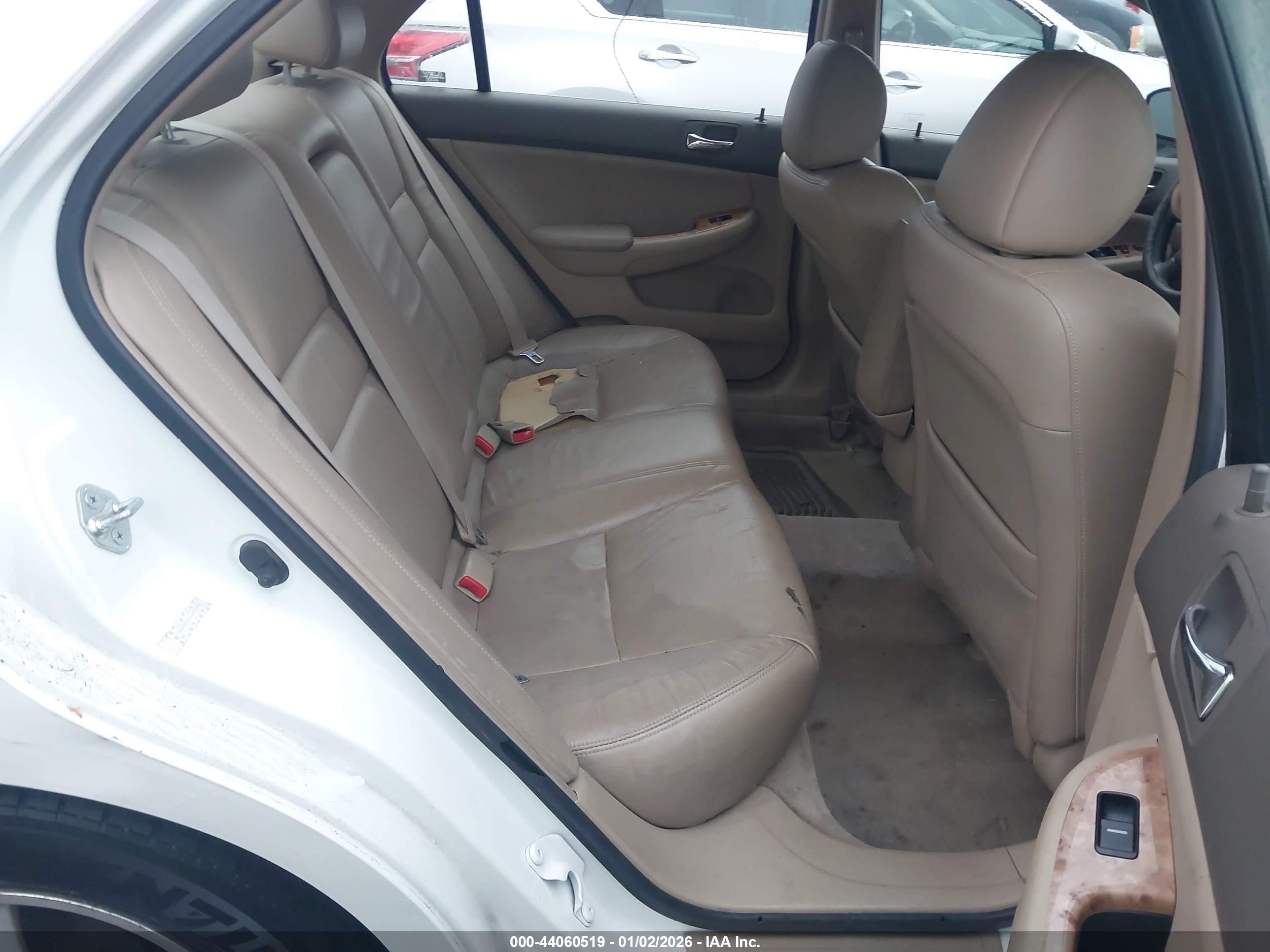 HONDA ACCORD image 8