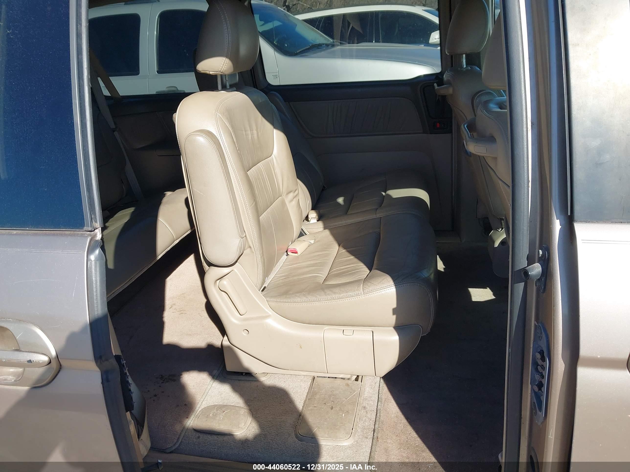 HONDA ODYSSEY image 8