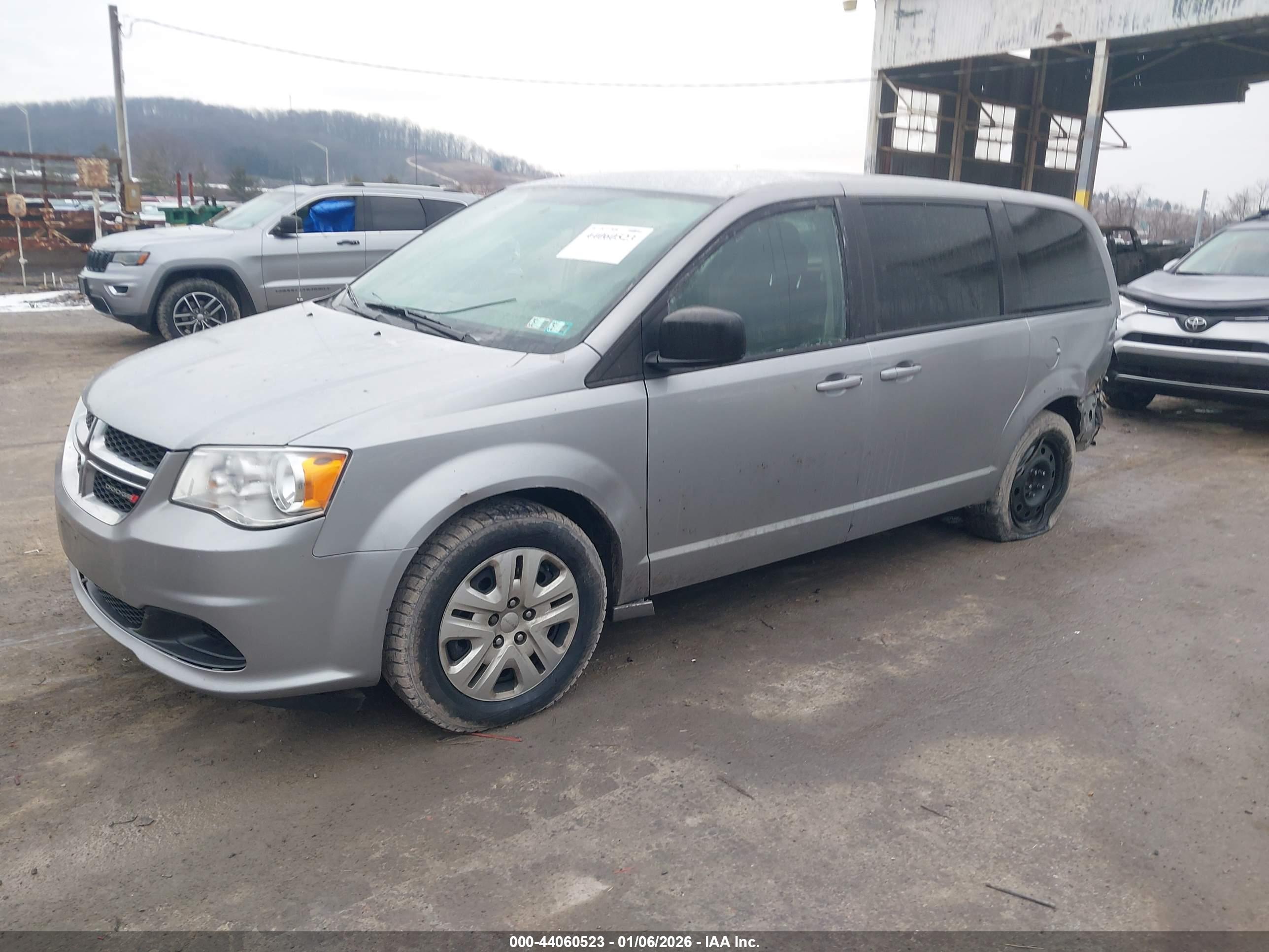 DODGE GRAND image 2