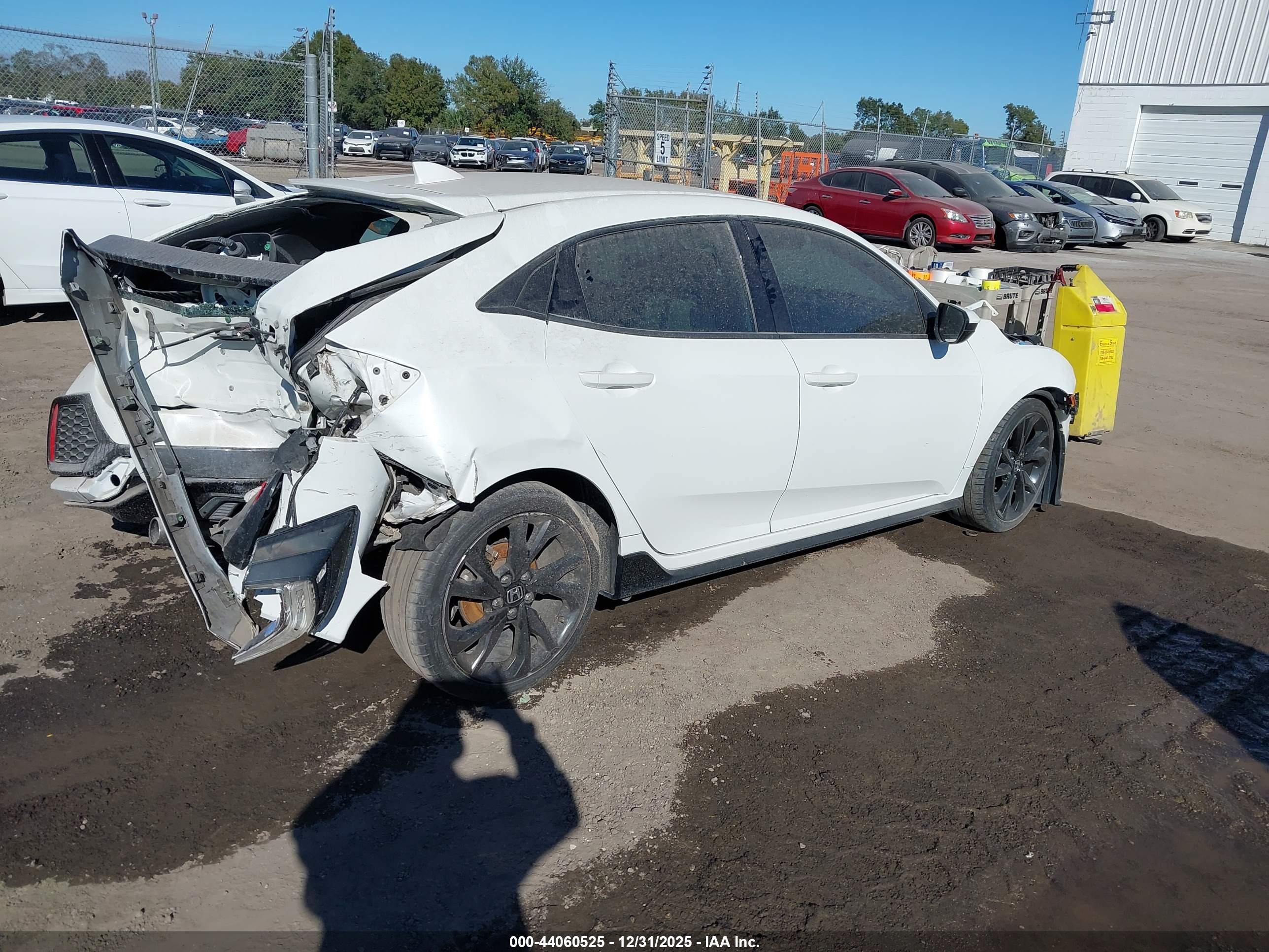 HONDA CIVIC image 4