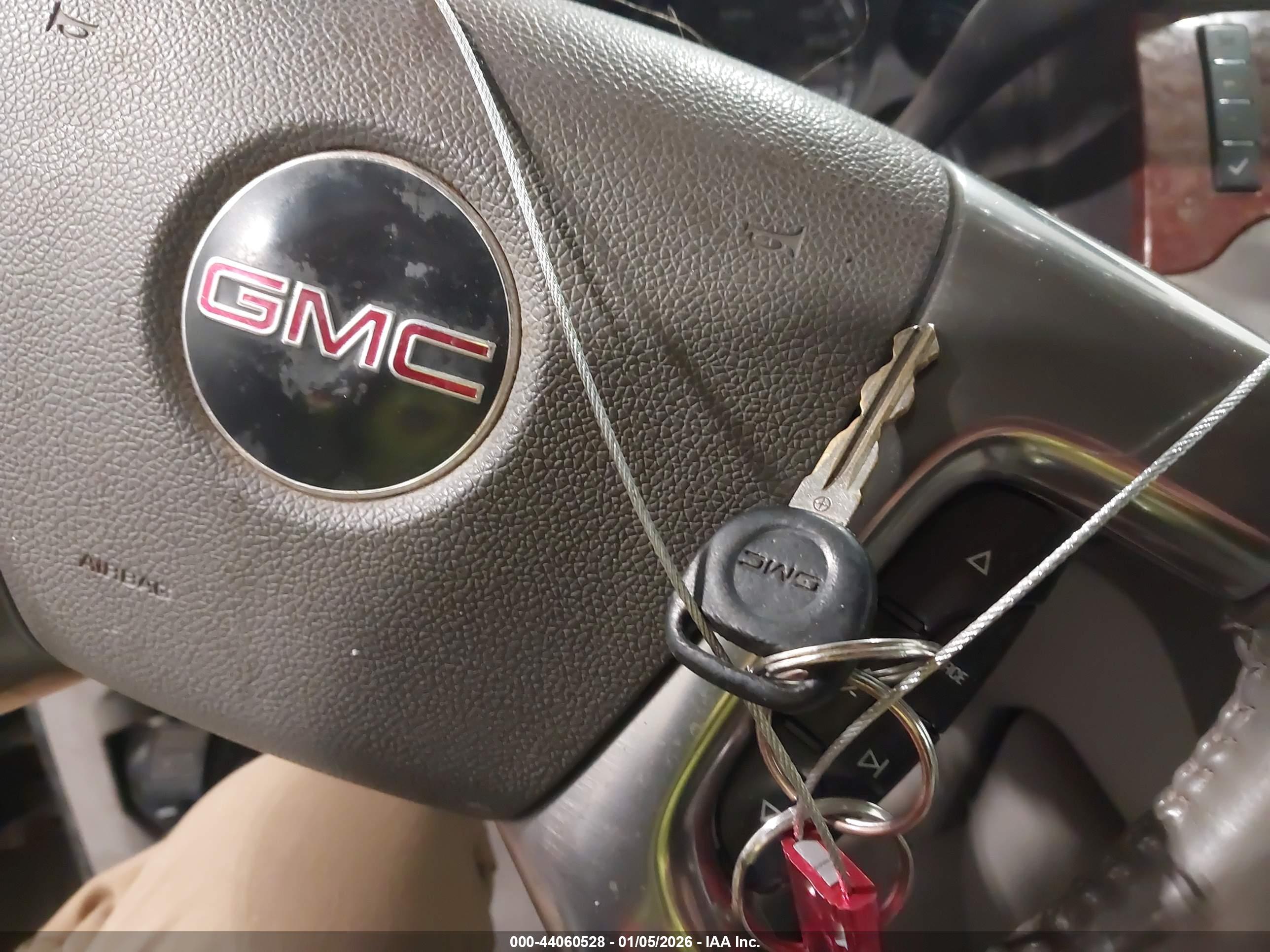 GMC YUKON image 11