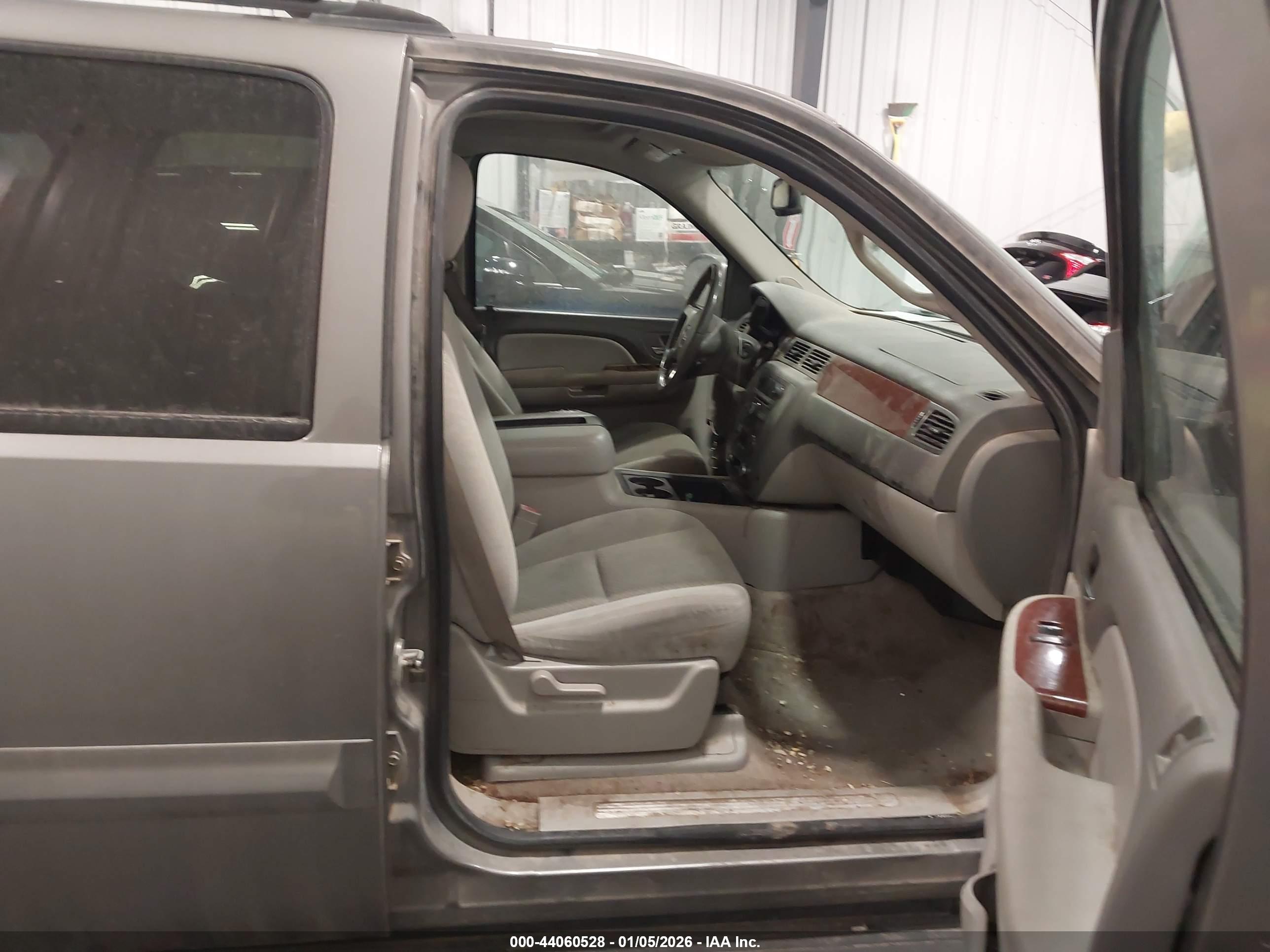 GMC YUKON image 5