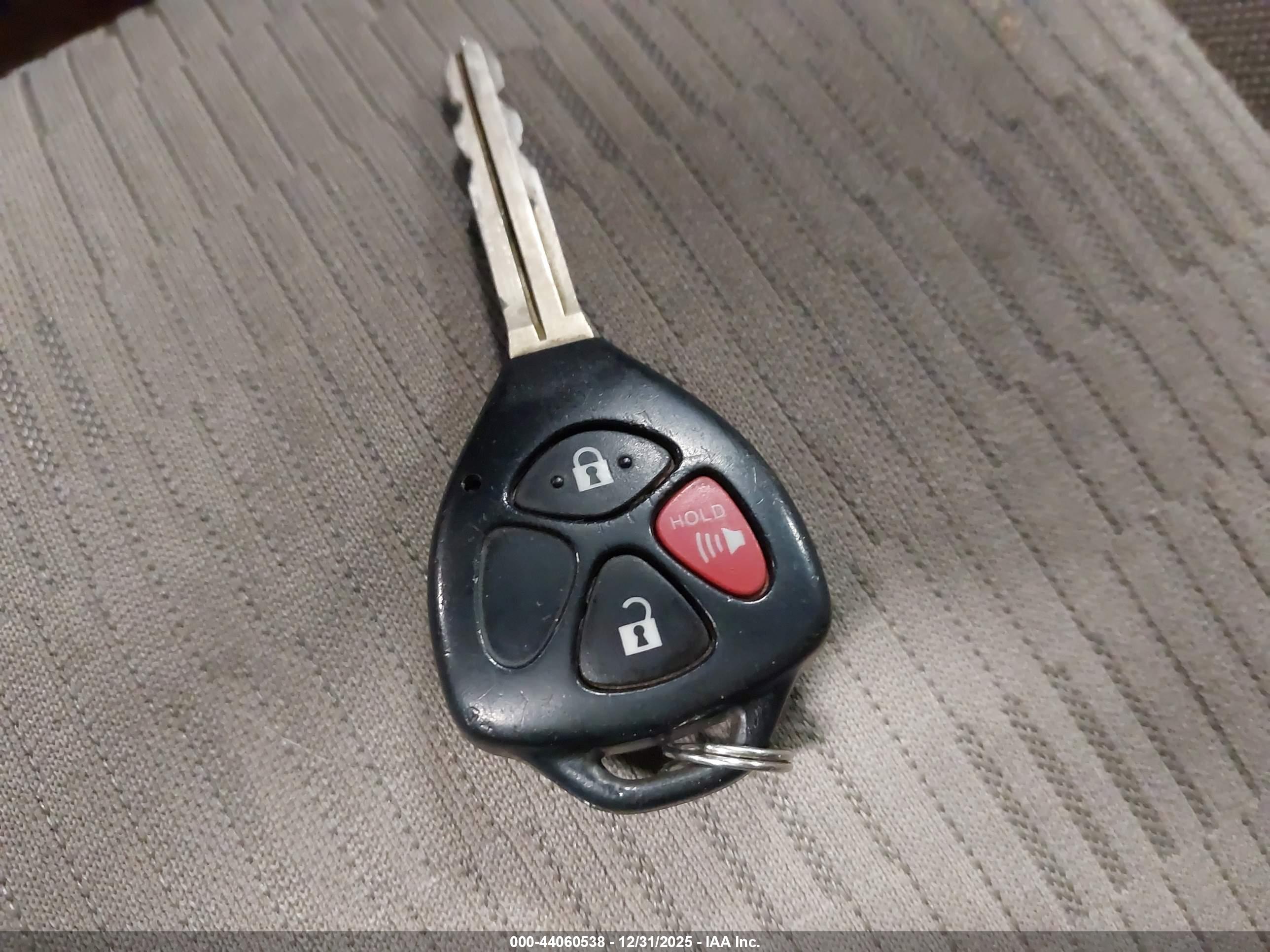 TOYOTA RAV4 image 11
