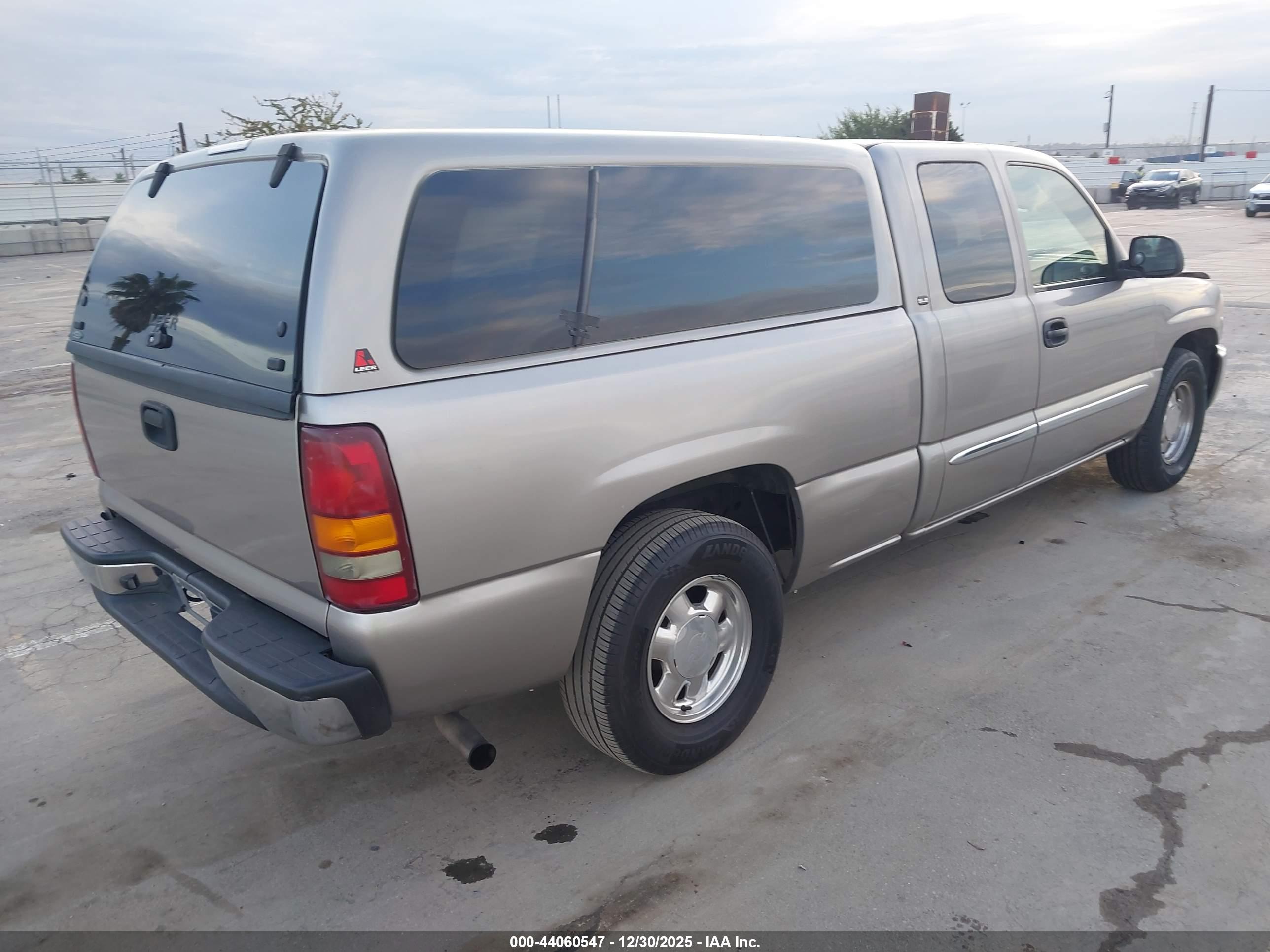 GMC SIERRA image 4