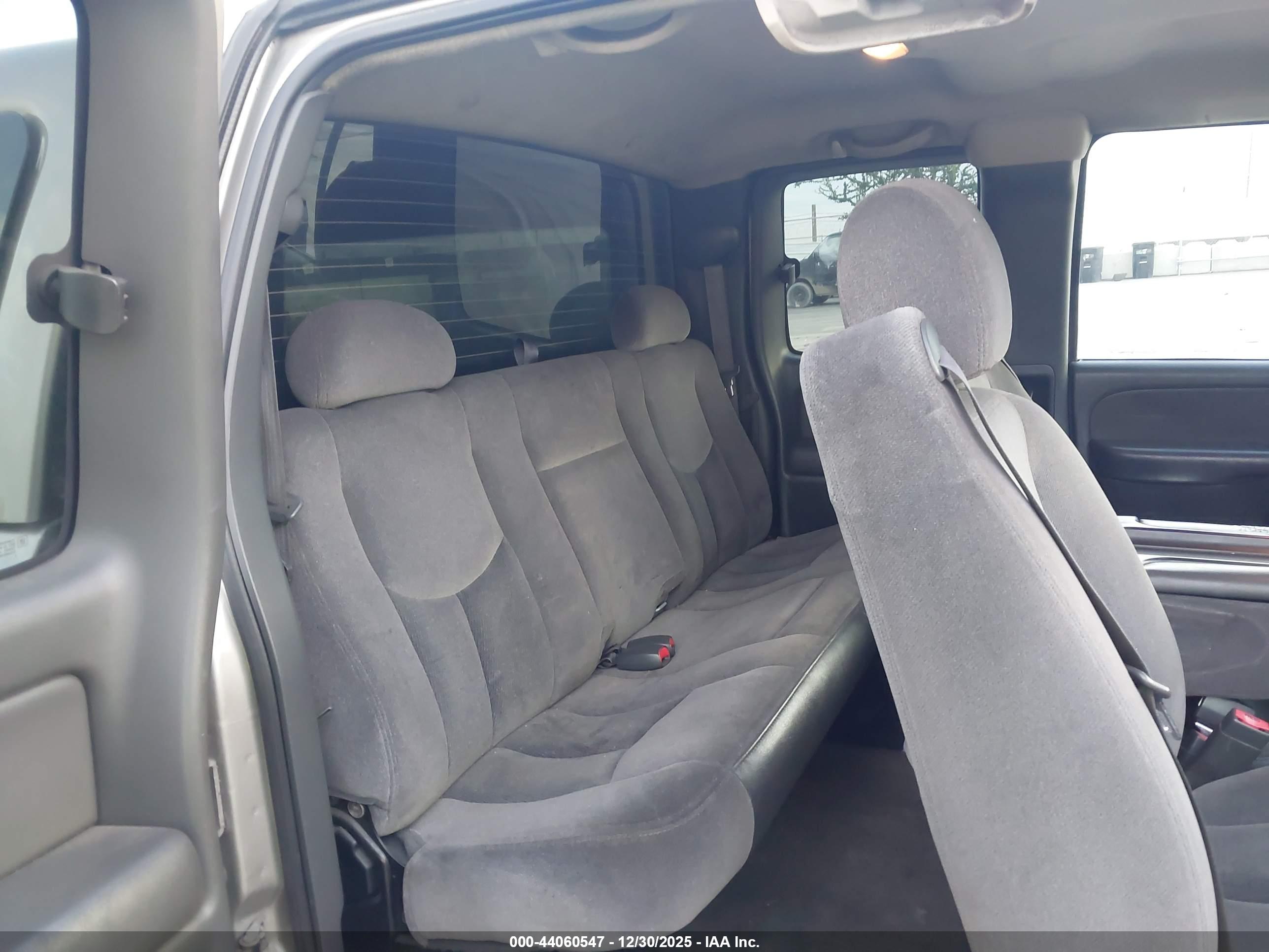 GMC SIERRA image 8