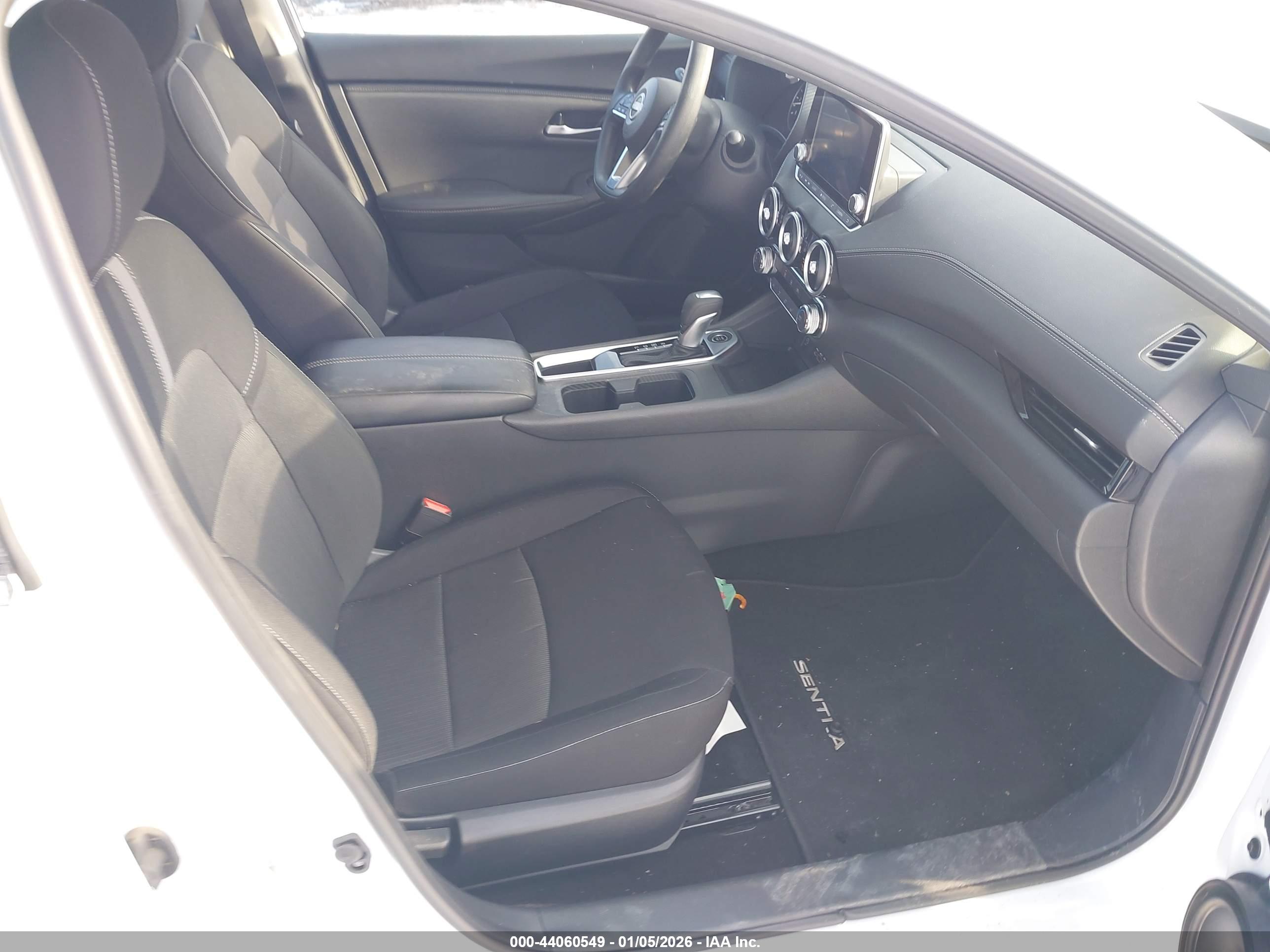 NISSAN SENTRA image 5