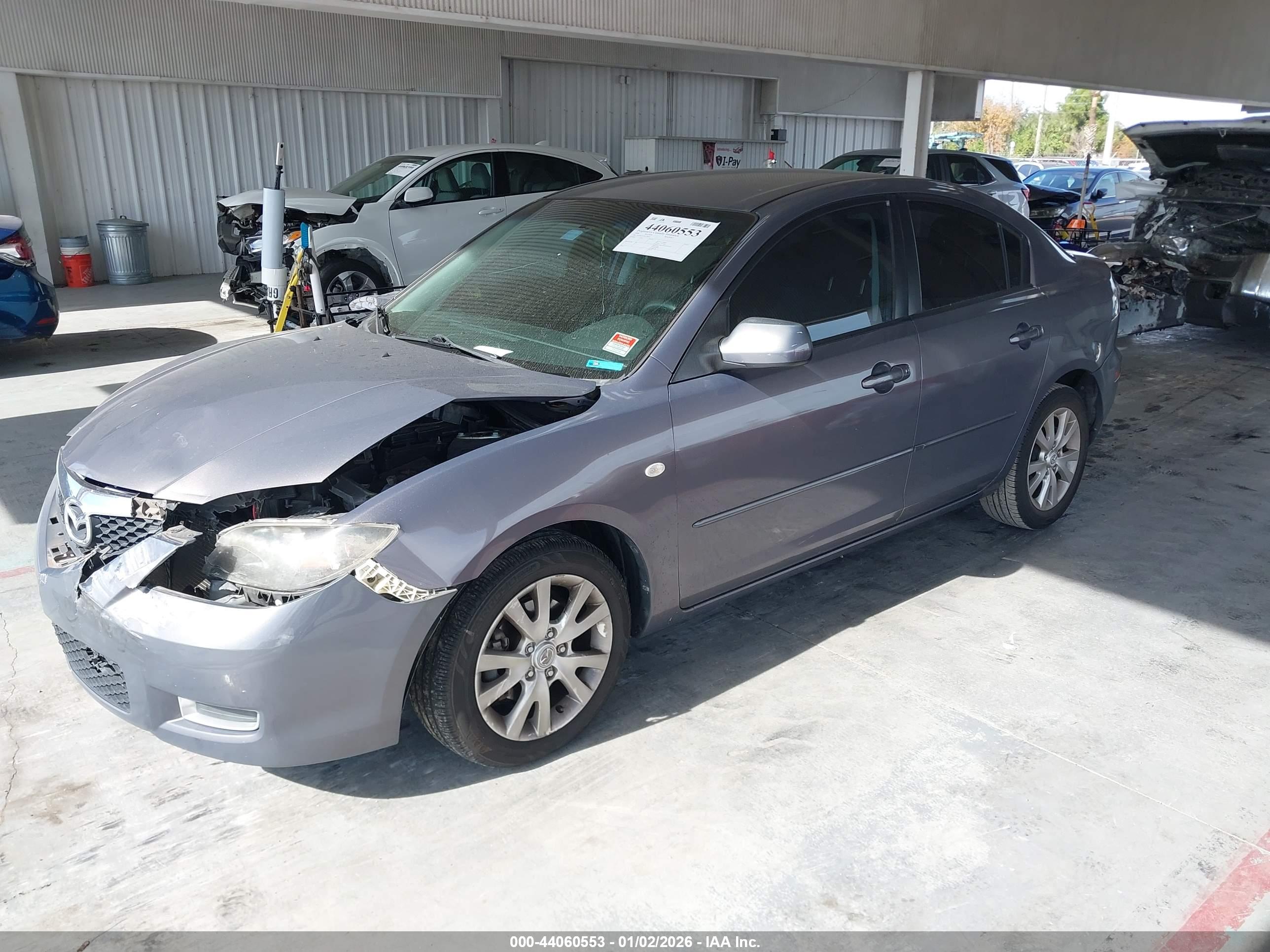 MAZDA MAZDA3 image 2