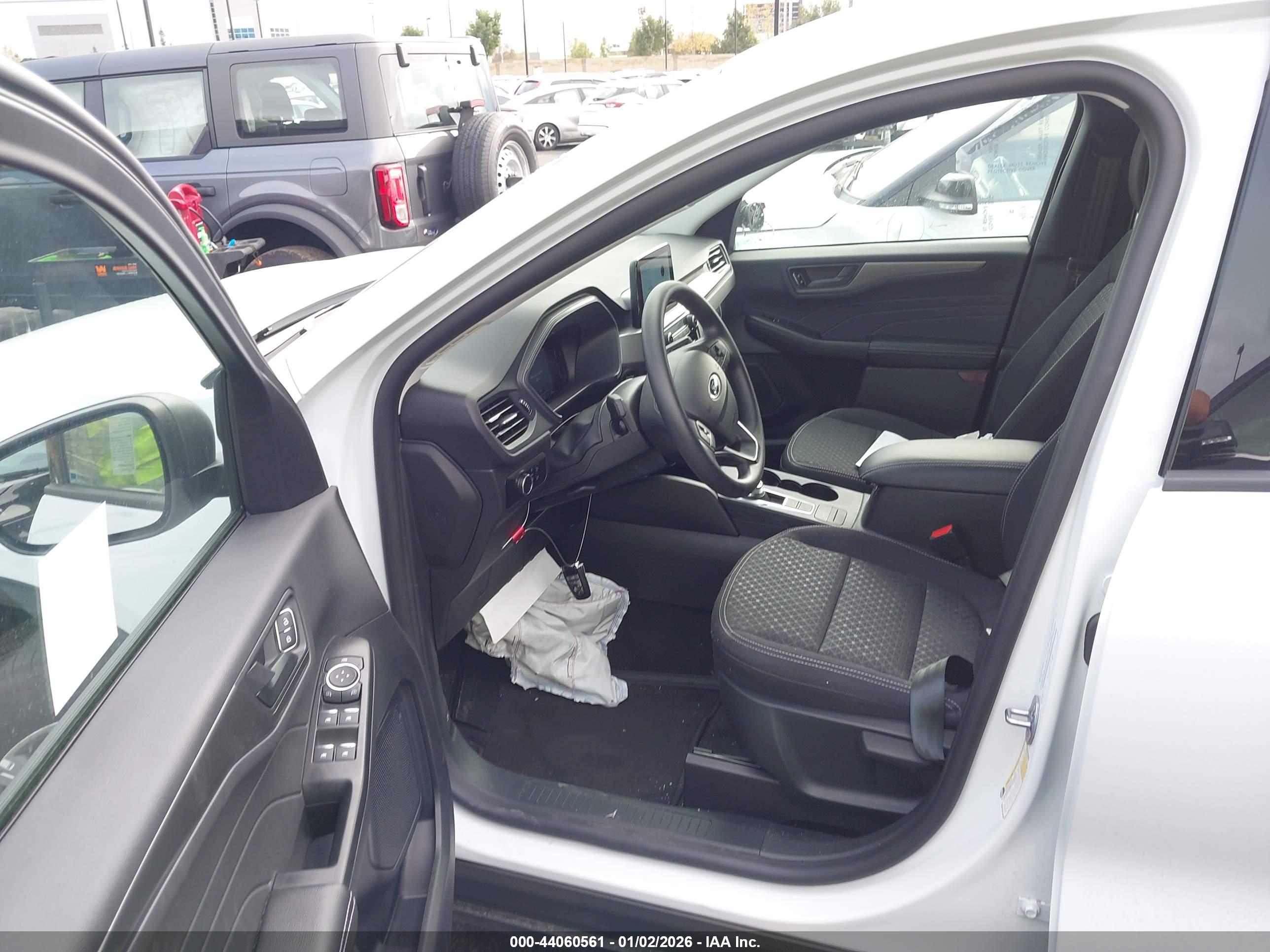 FORD ESCAPE image 5