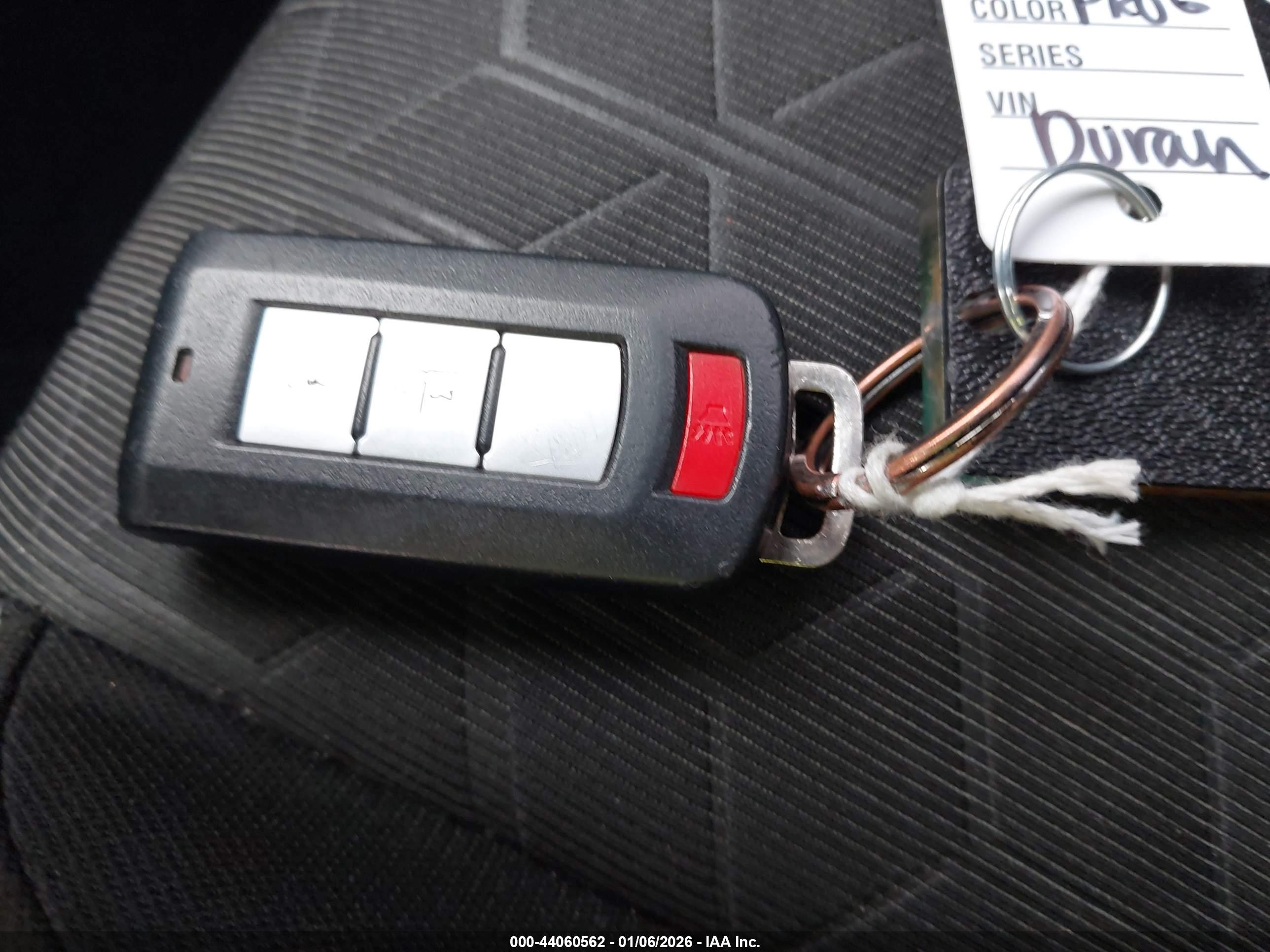 MITSUBISHI OUTLANDER image 11