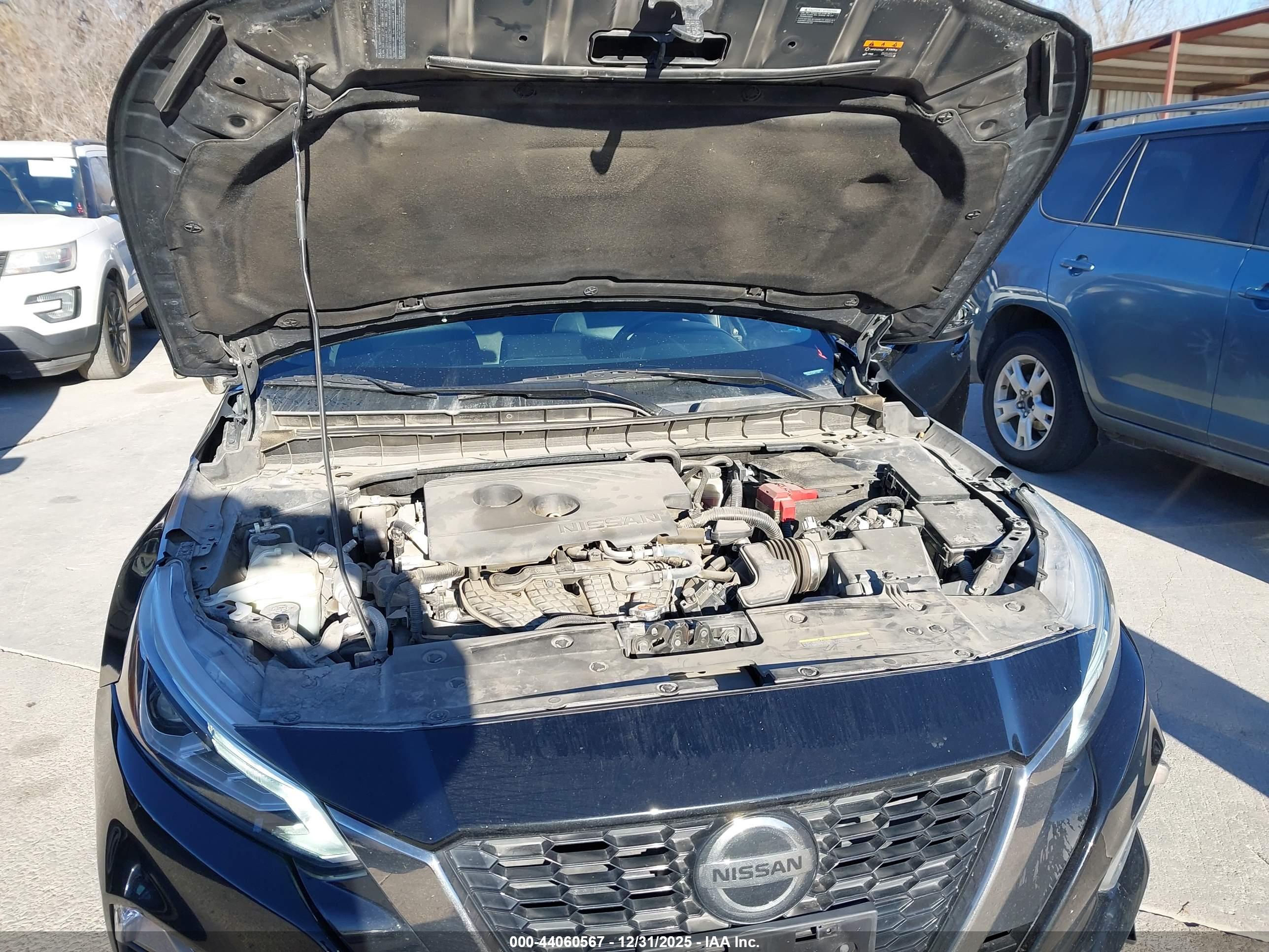 NISSAN ALTIMA image 10