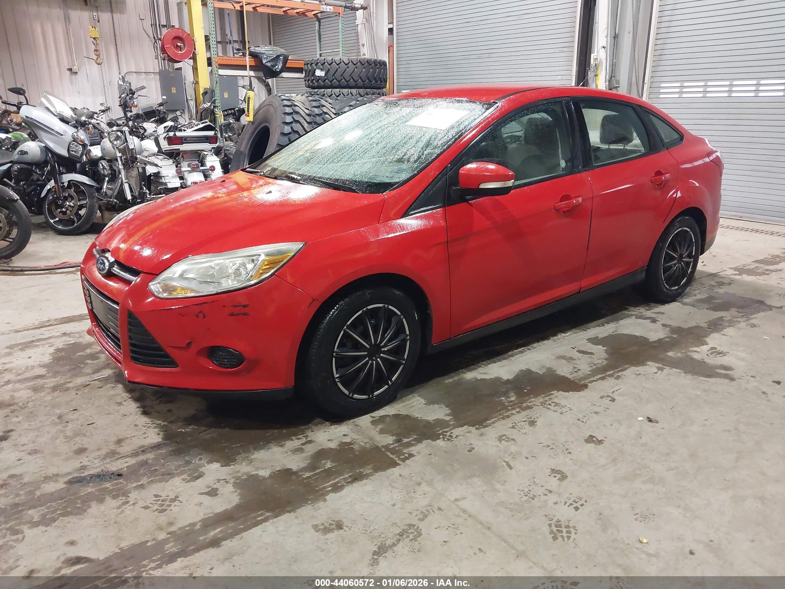 FORD FOCUS image 2