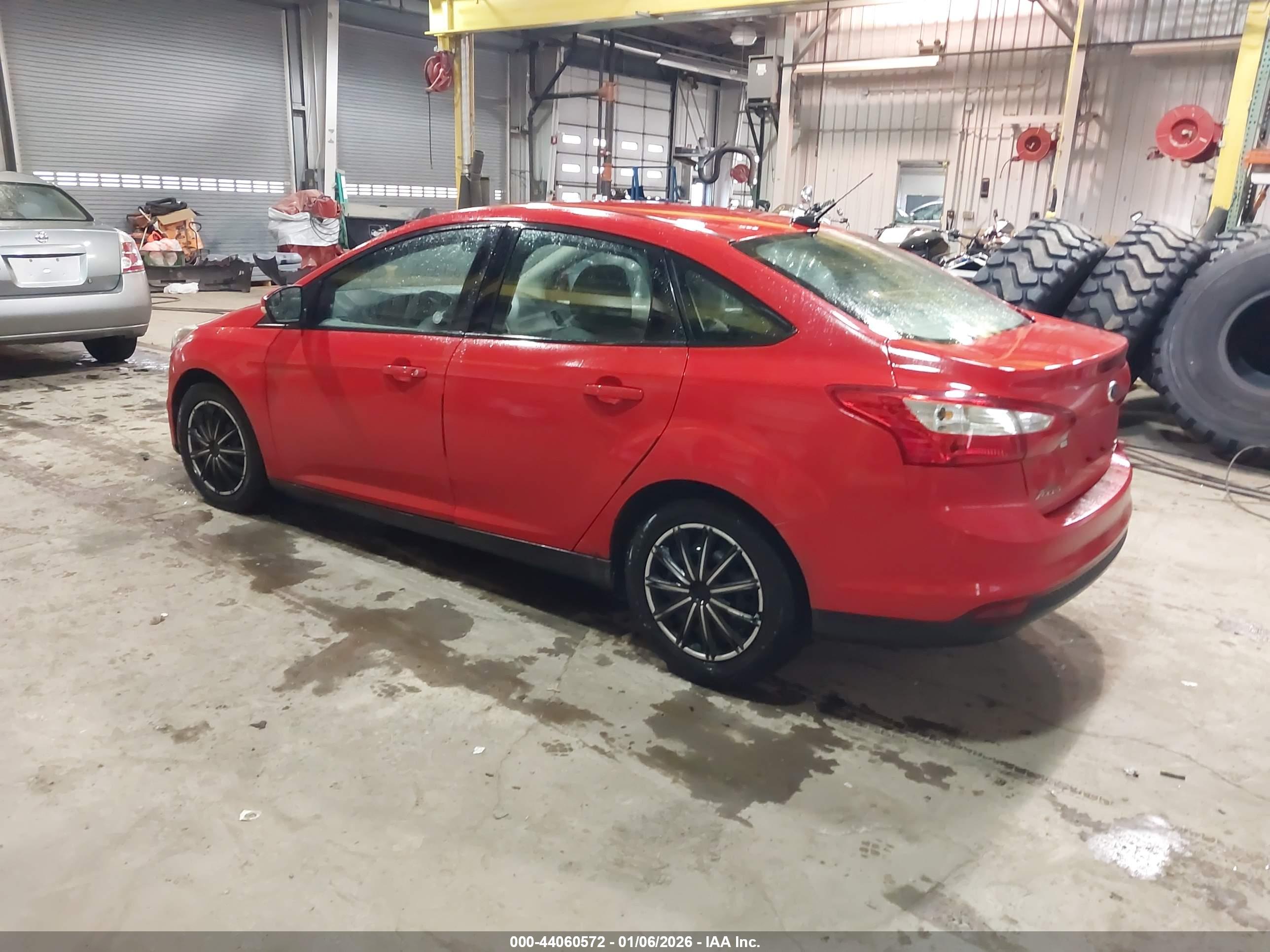 FORD FOCUS image 3