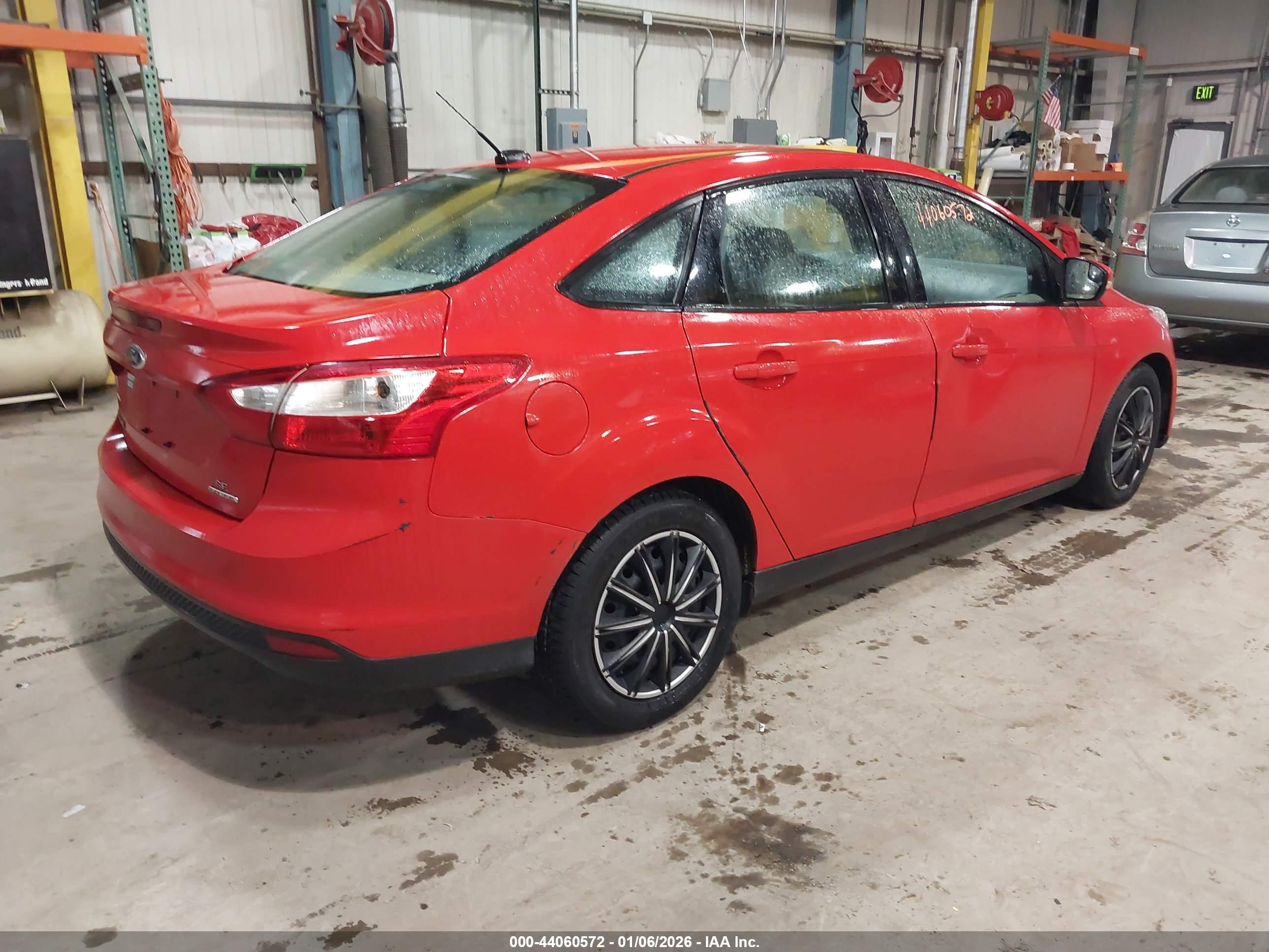 FORD FOCUS image 4