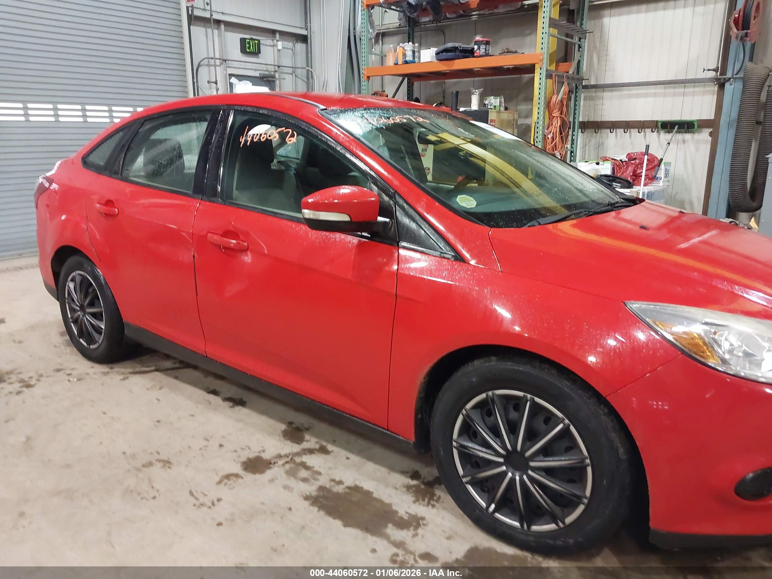 FORD FOCUS image 6