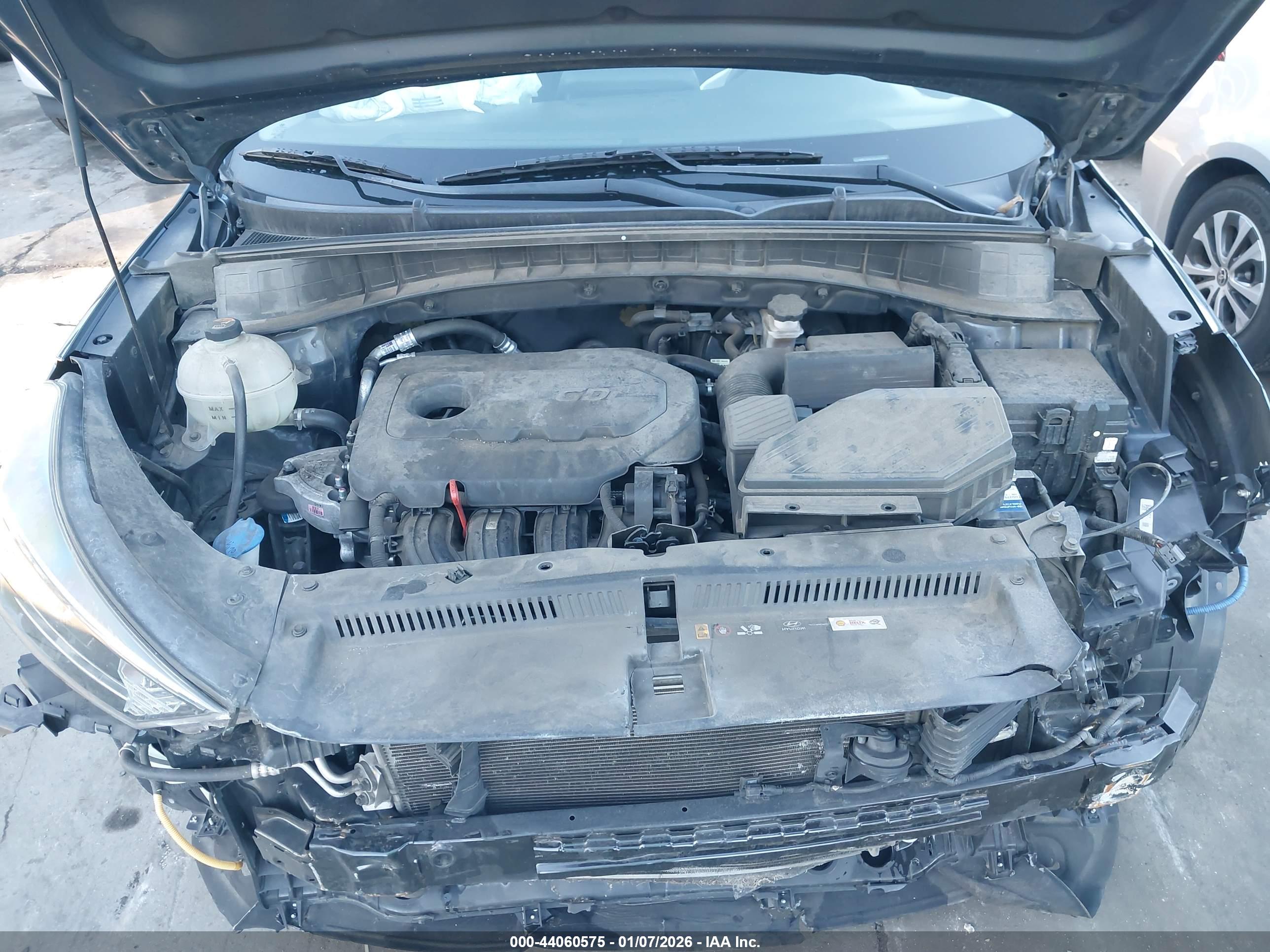HYUNDAI TUCSON image 10