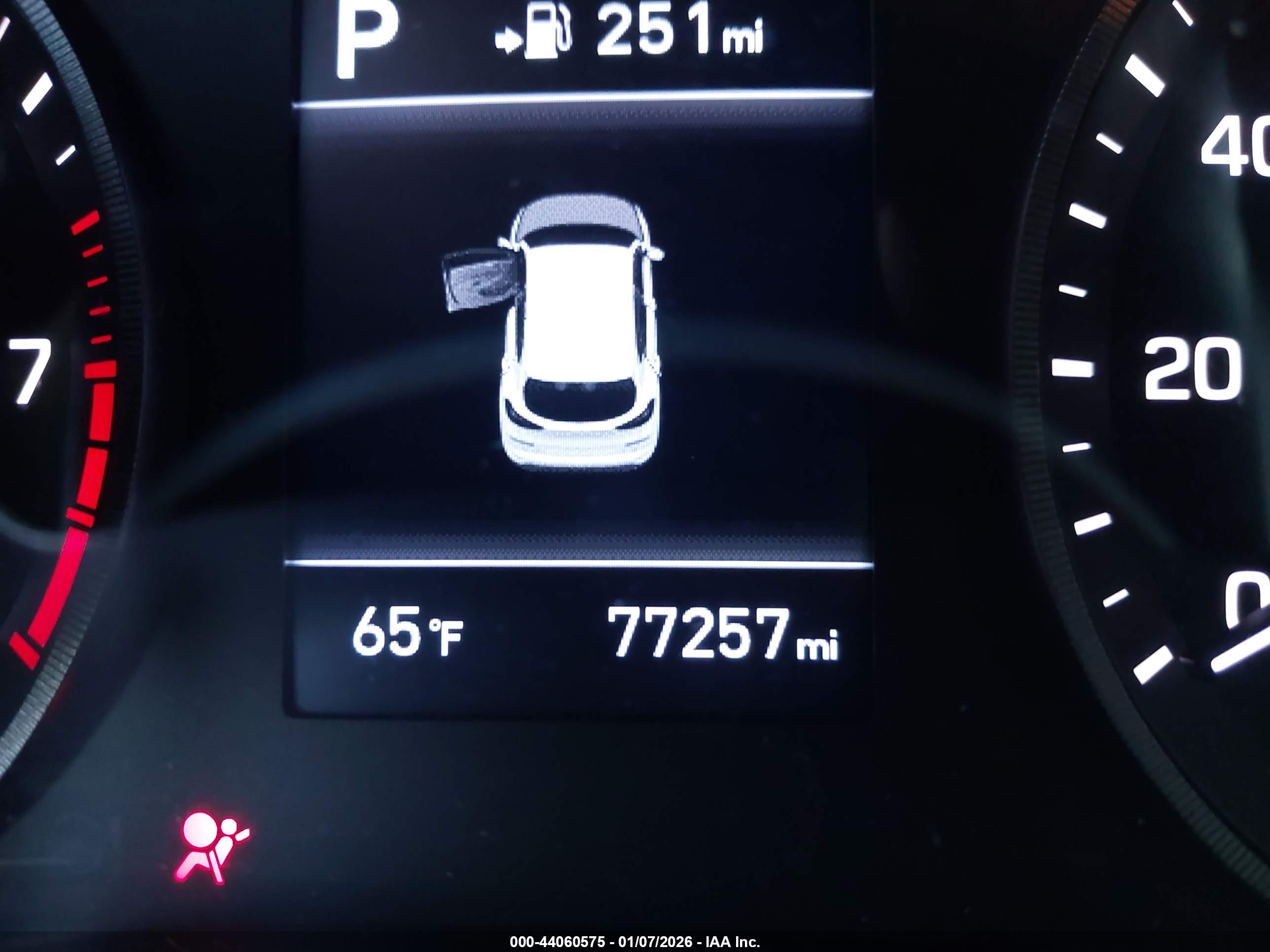 HYUNDAI TUCSON image 7