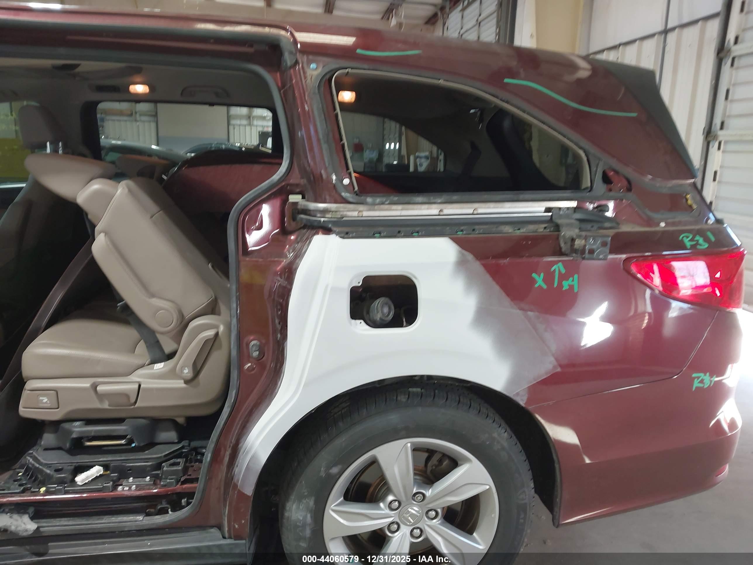 HONDA ODYSSEY image 6