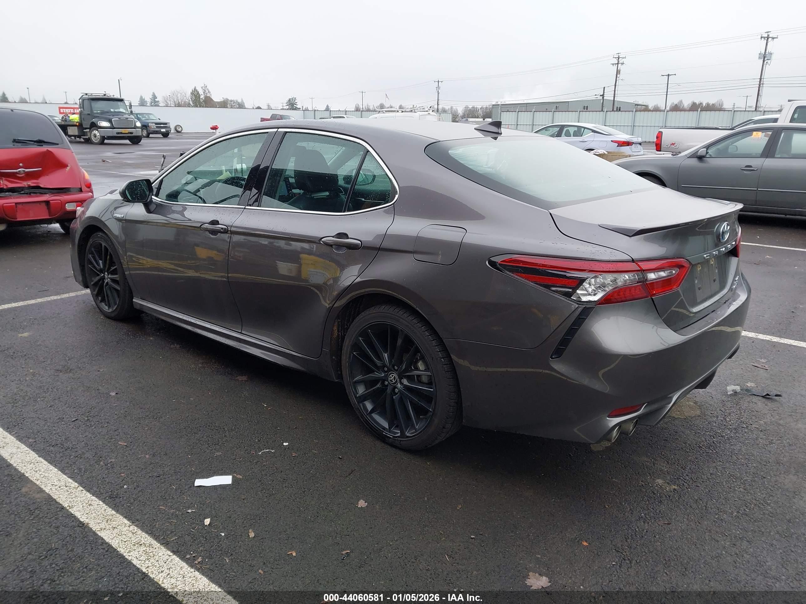 TOYOTA CAMRY image 3