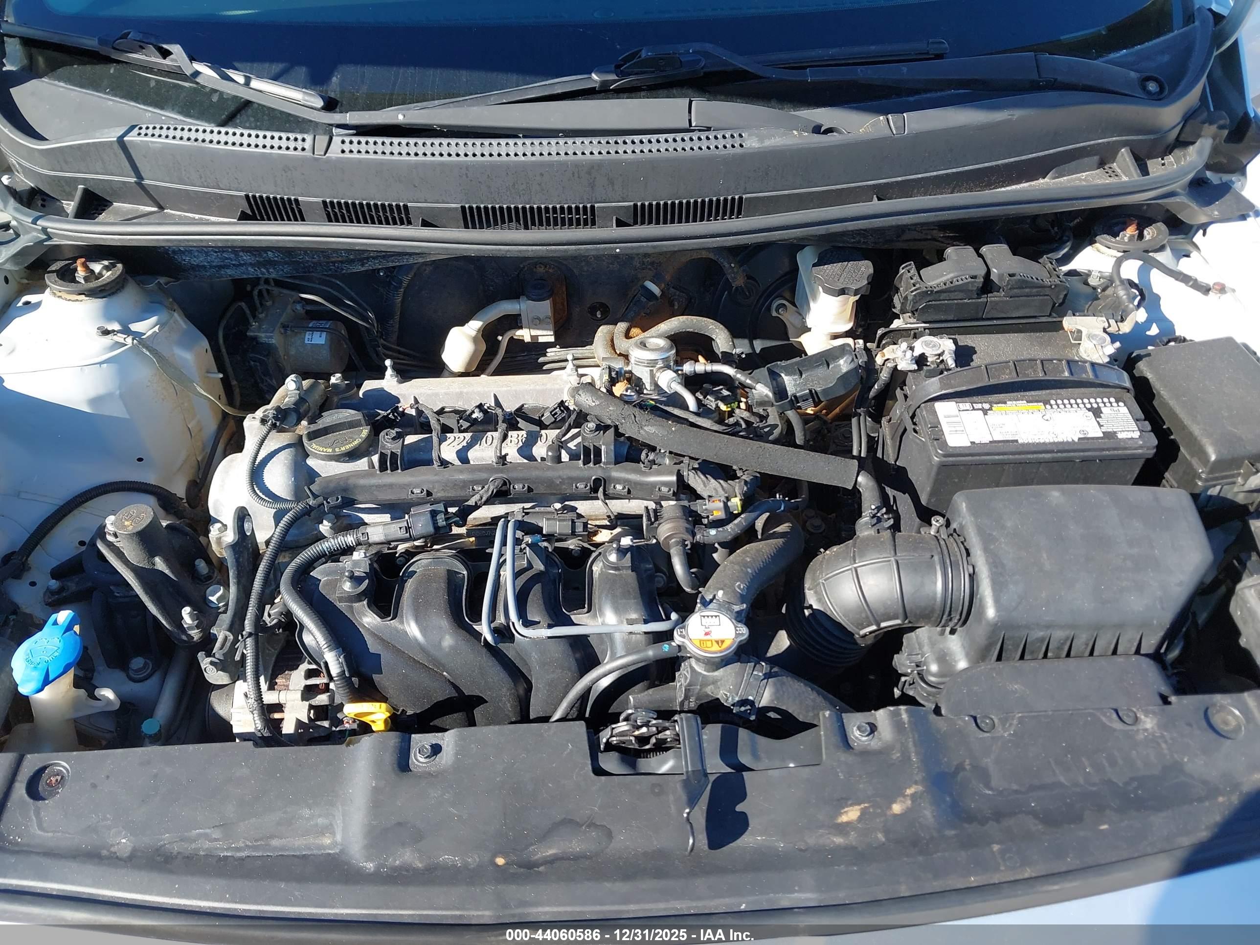 HYUNDAI ACCENT image 10