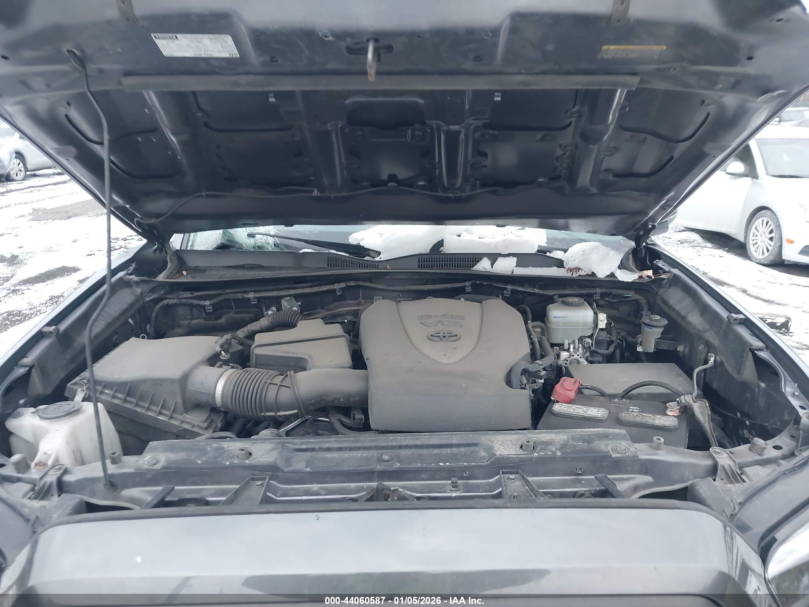 TOYOTA TACOMA image 10